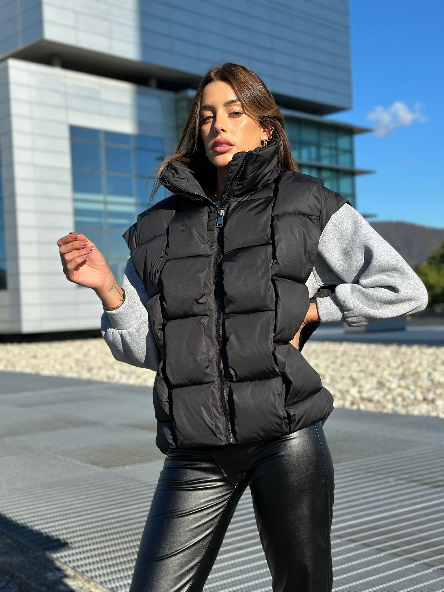 Smanicato over black - R.a. Boutique 