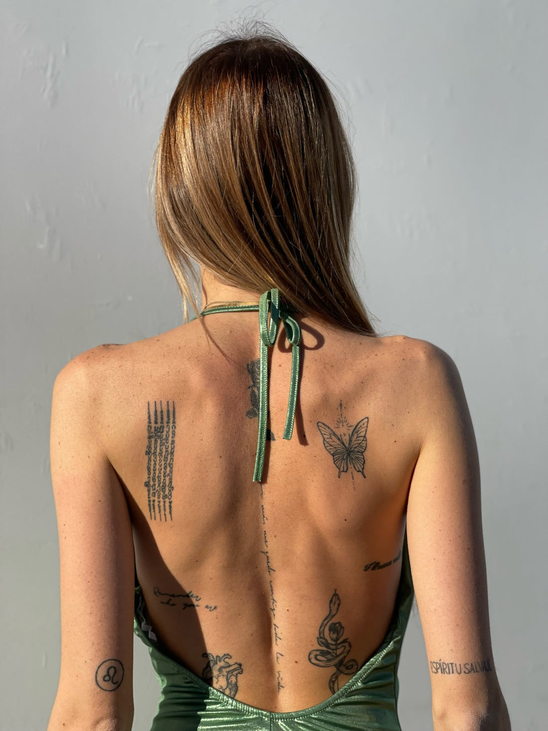 Abito lux green schiena aperta - R.a. Boutique 