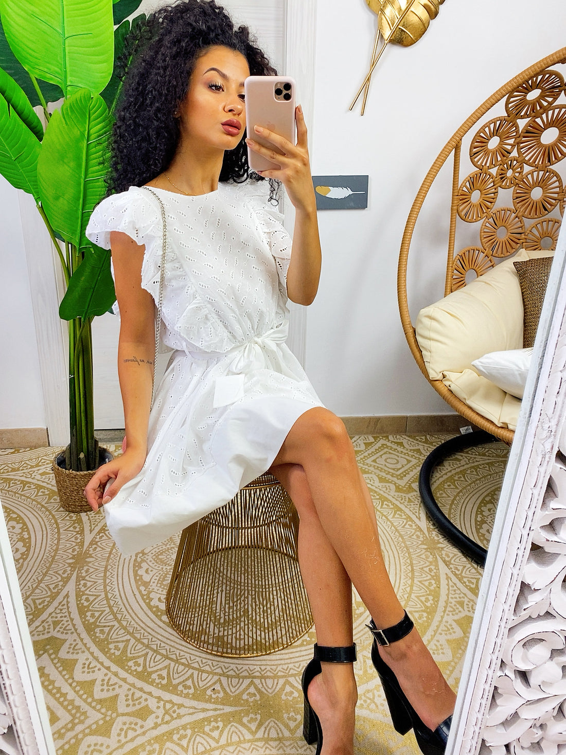 Abito in pizzo con gonna ampia - R.a. Boutique 