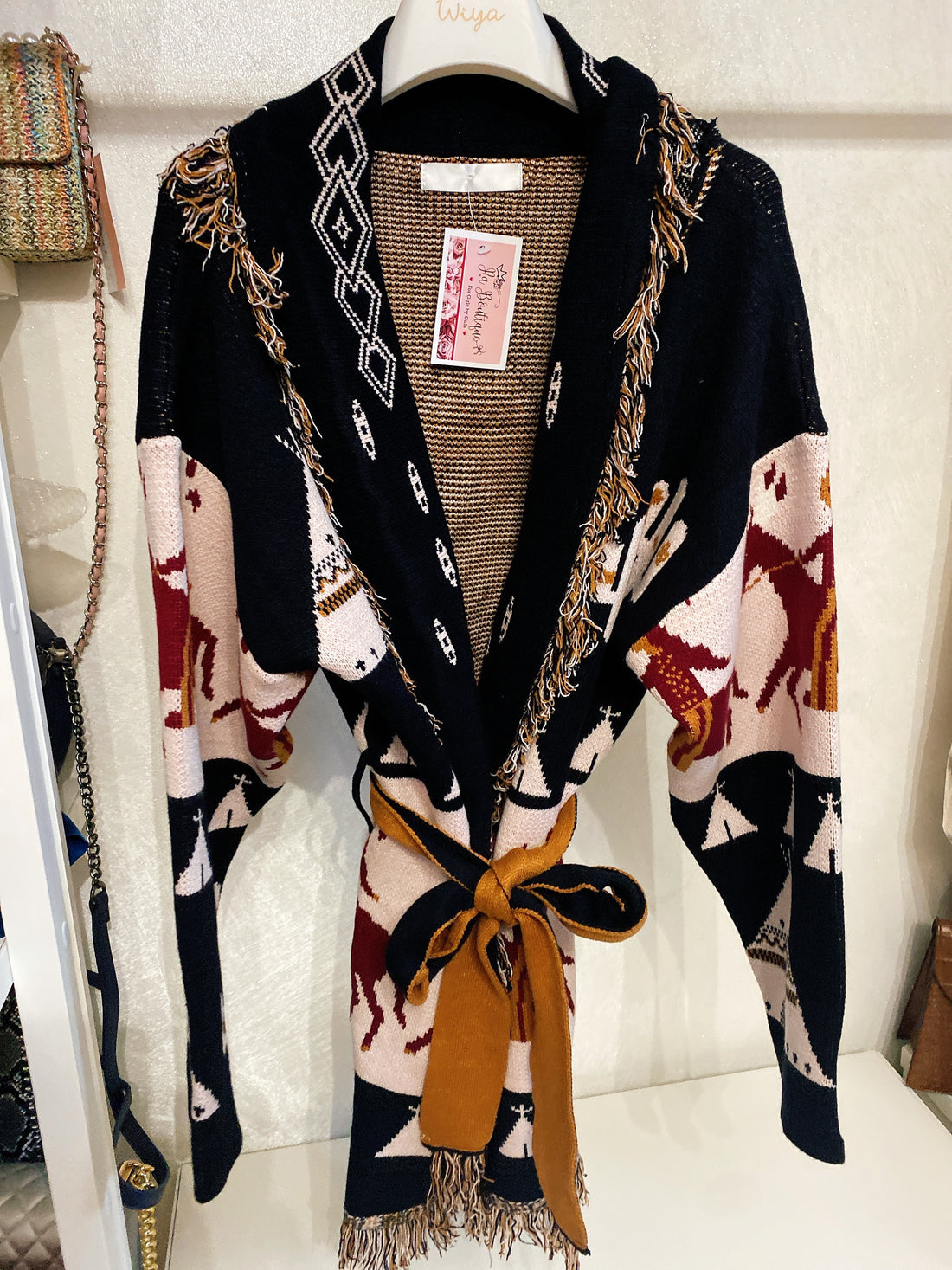 Cardigan frange e cinta con cavallo nero - R.a. Boutique 