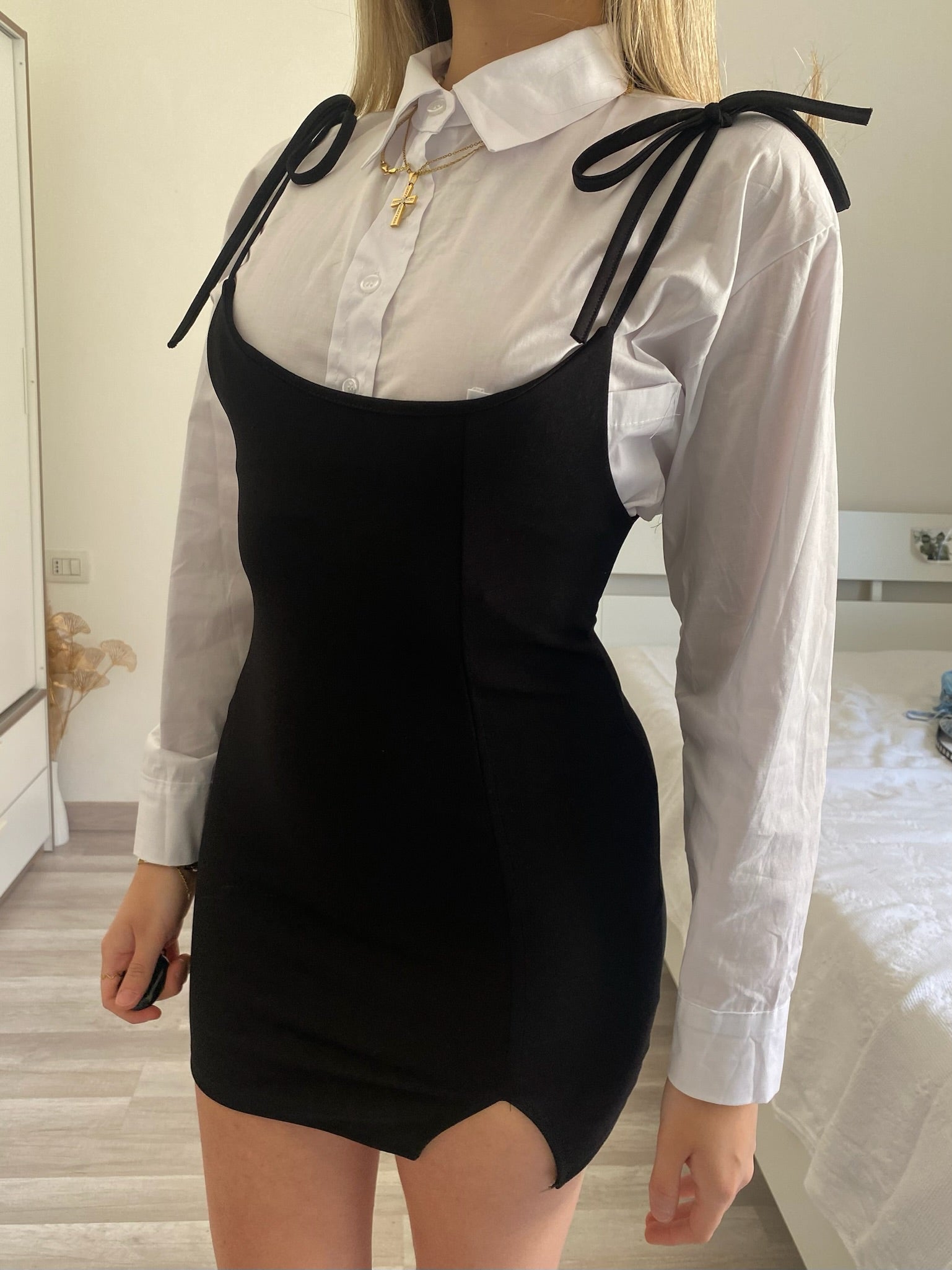 Abito nero con fiocchetti - R.a. Boutique 