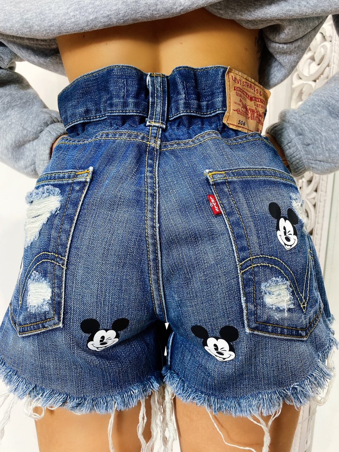 Short Levi’s Vintage con stampa topolino sfrangiato - R.a. Boutique 