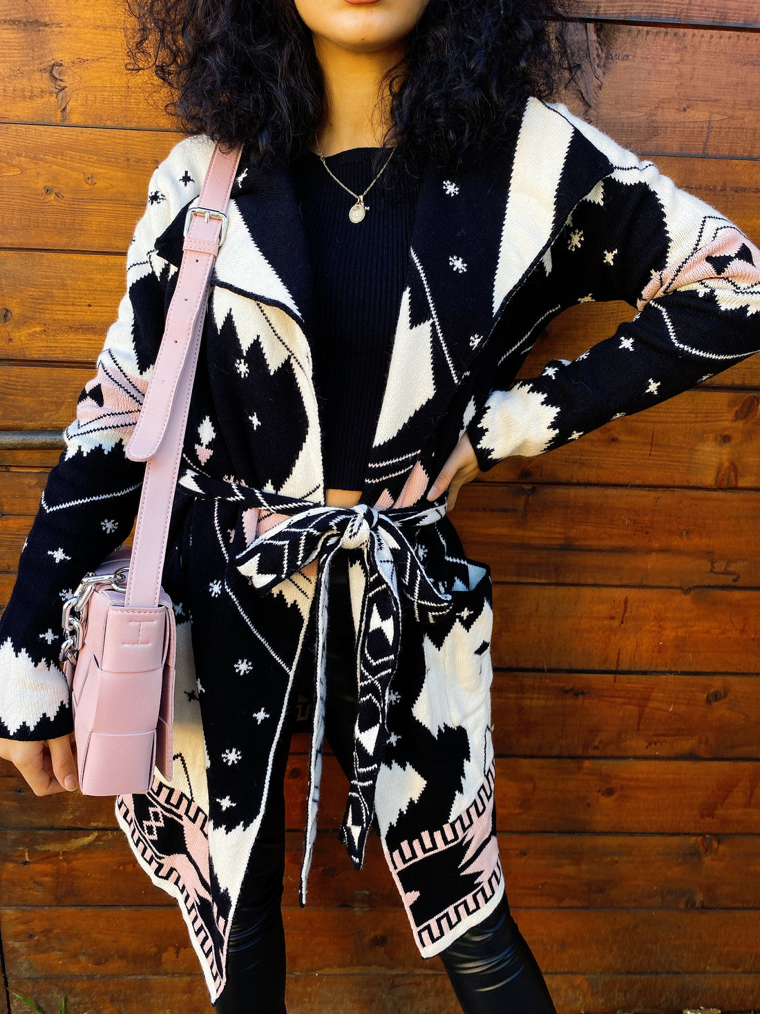 Cardigan rosa nero con frange e cinta - R.a. Boutique 