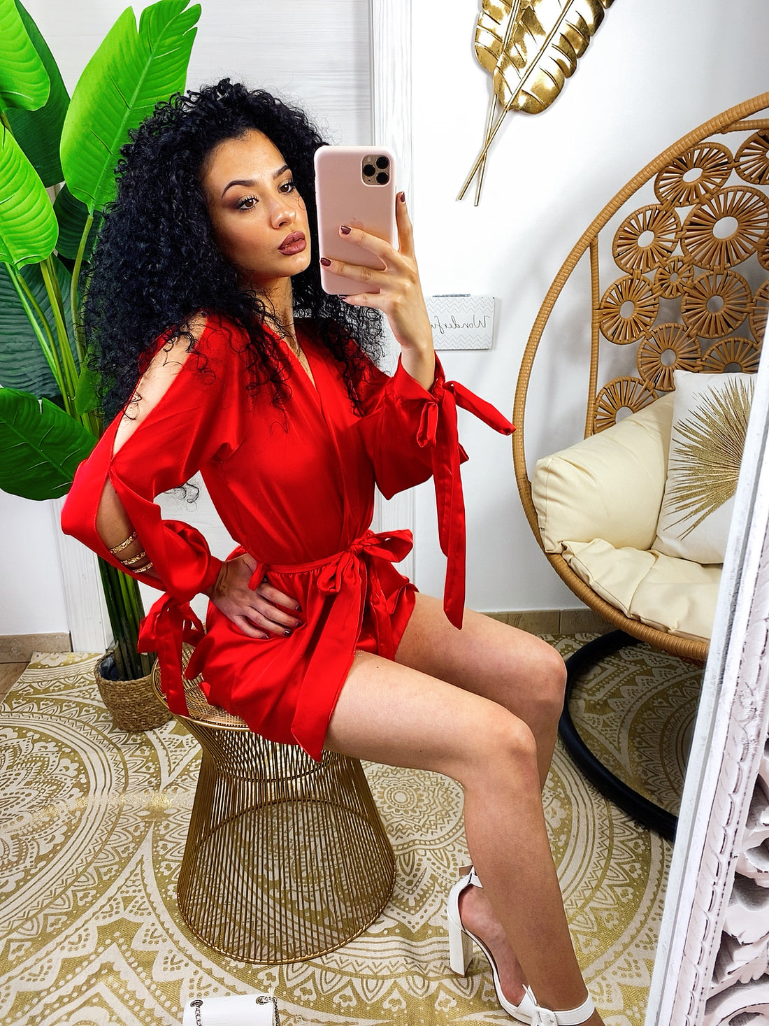 Tutina in raso rosso con spacchi - R.a. Boutique 