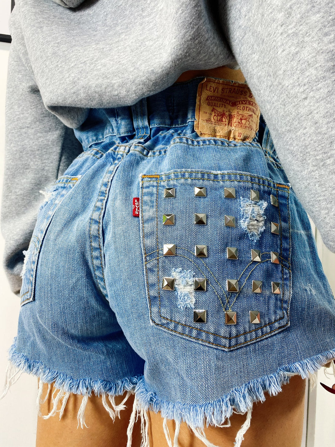 Short Levi’s Vintage bagno medio con borchie - R.a. Boutique 