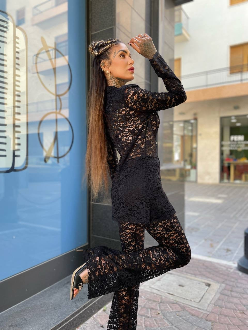 Completo giacca e pantalone in pizzo - R.a. Boutique 