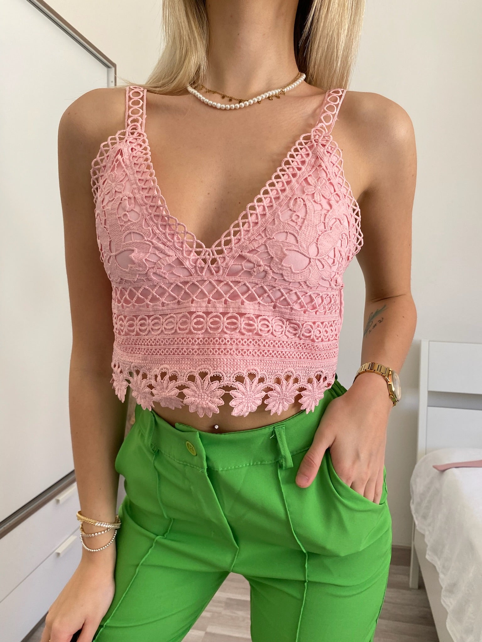 Top in pizzo rosa con pizzo - R.a. Boutique 