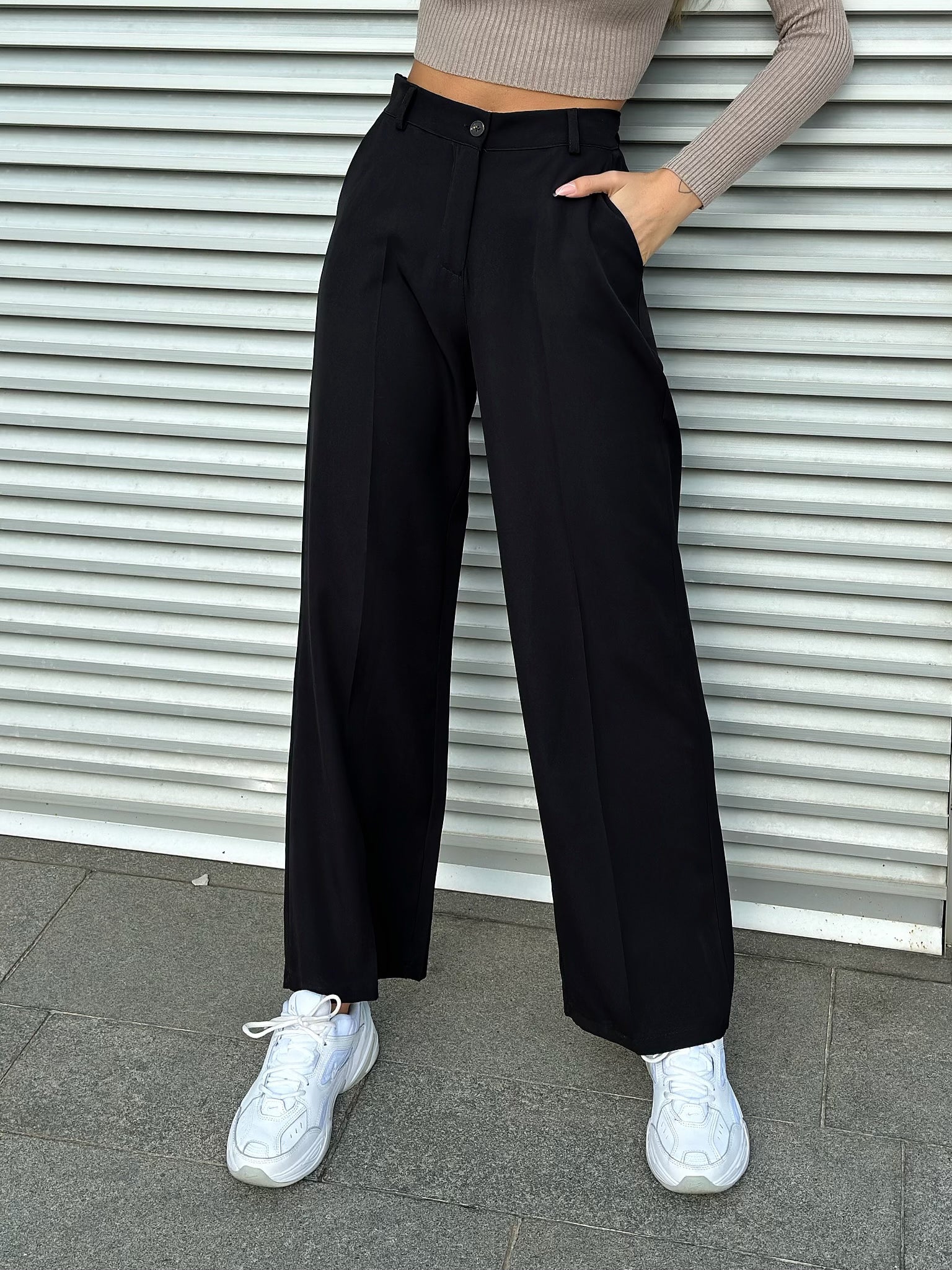 Completo giacca e pantalone nero - R.a. Boutique 