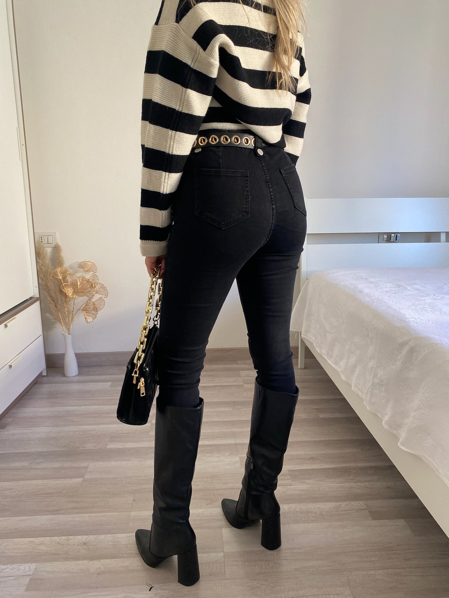 Jeans nero con lacci sul davanti - R.a. Boutique 