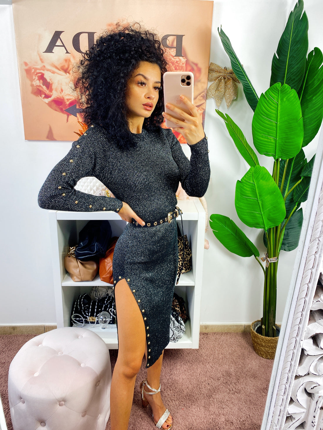 Abito midi Nero con borchie e spacco - R.a. Boutique 