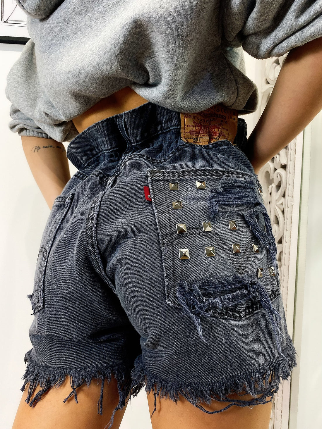 Short Levi’s Vintage con Borchie bagno grigio scuro - R.a. Boutique 