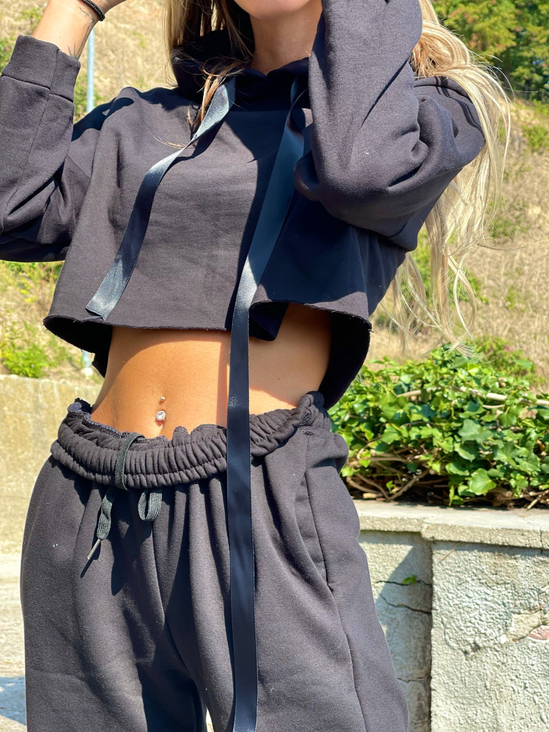 Tuta sportiva felpata nera - R.a. Boutique 