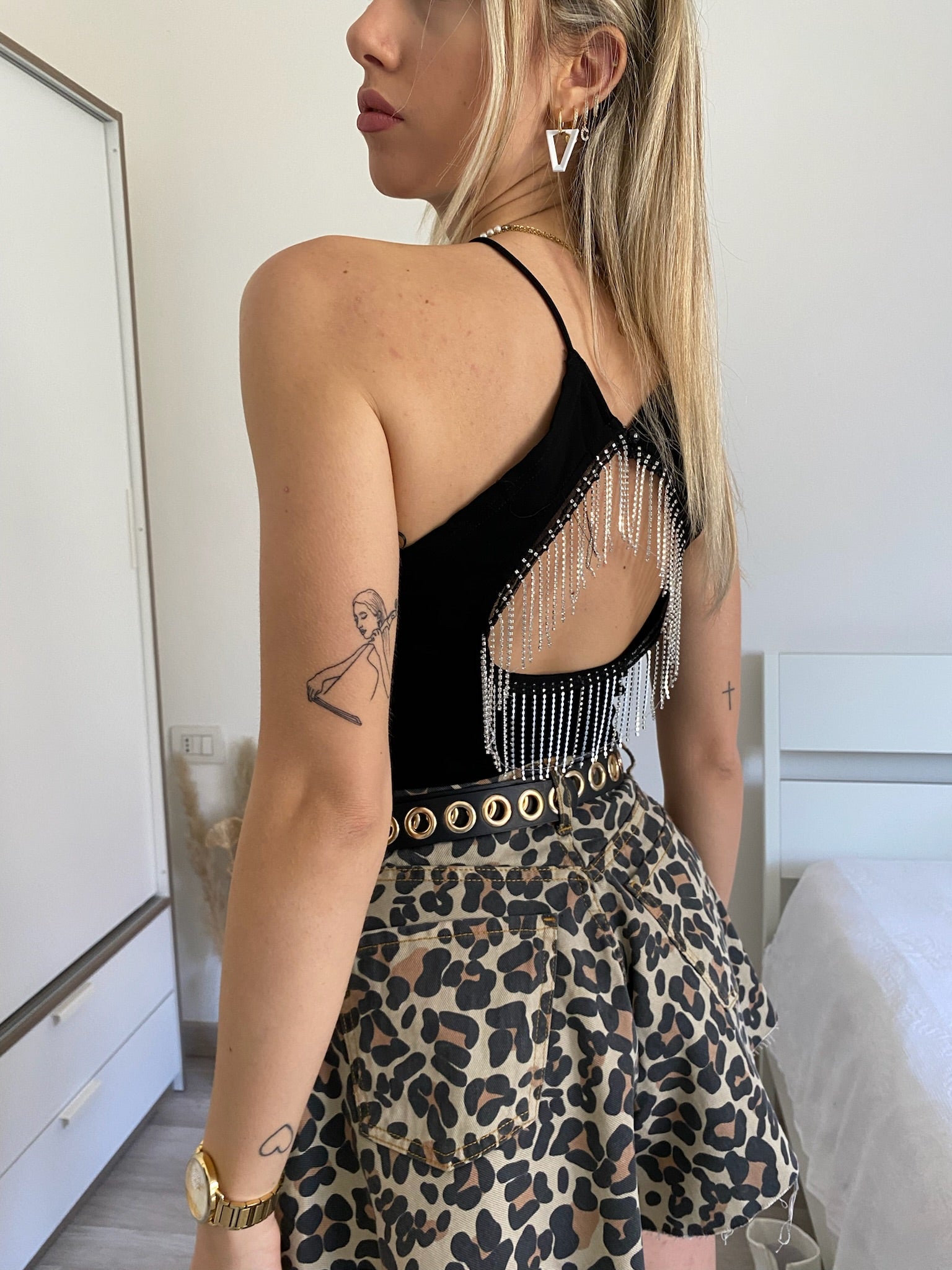 Top nero con frange - R.a. Boutique 