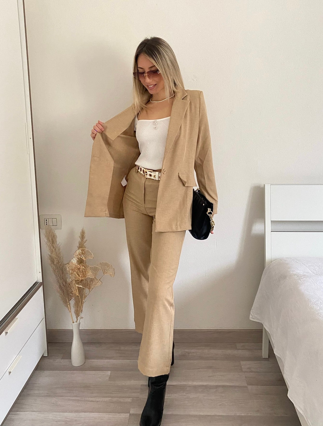 Completo giacca e pantalone beige - R.a. Boutique 