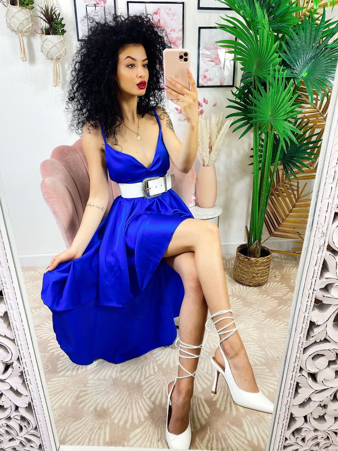 Abito in raso con gonna asimmetrica blu elettrico - R.a. Boutique 