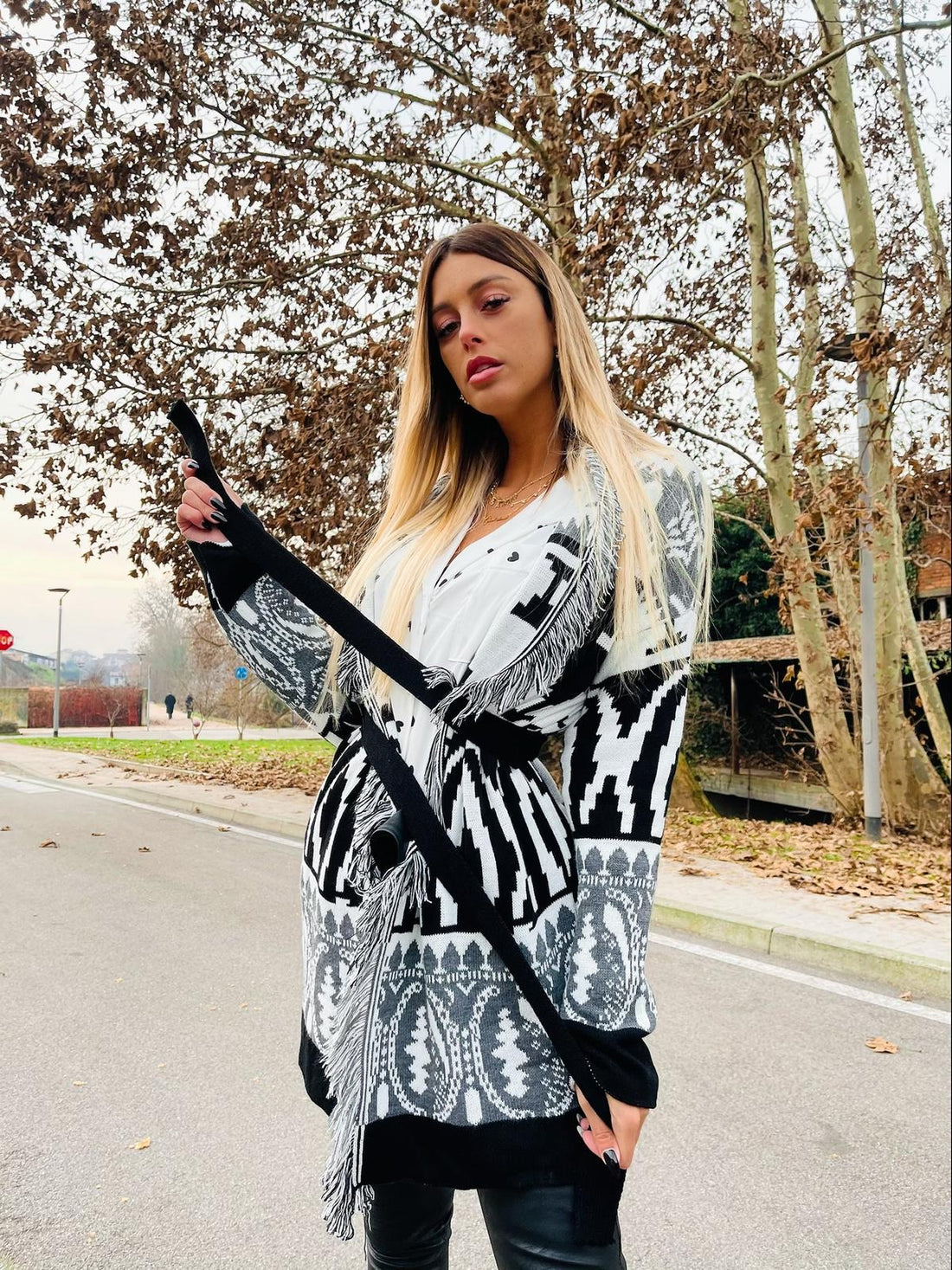 Cardigan Black/Grigio con frange e cinta - R.a. Boutique 