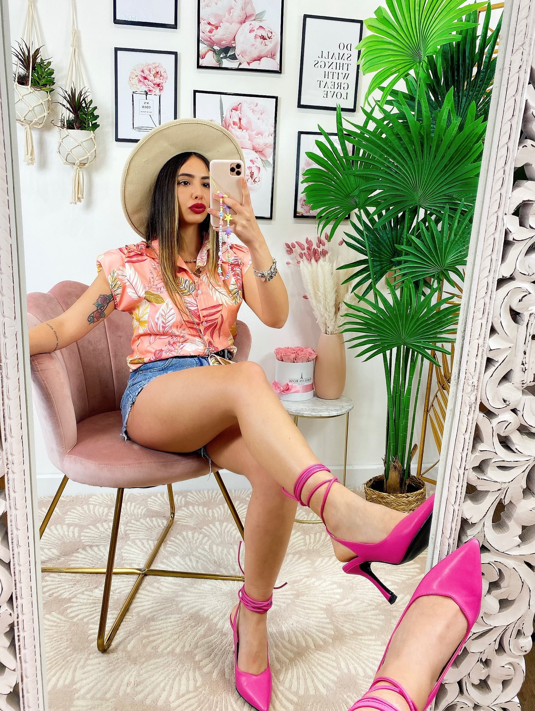 Camicia smanicata floreale con borsetta base Rosa - R.a. Boutique 