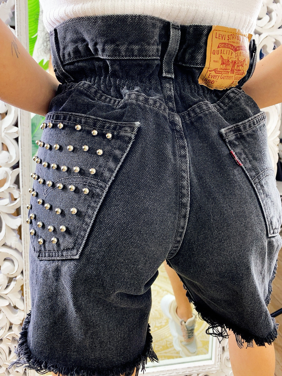 Short Vintage Levi’s grigio nero con borchie argento - R.a. Boutique 