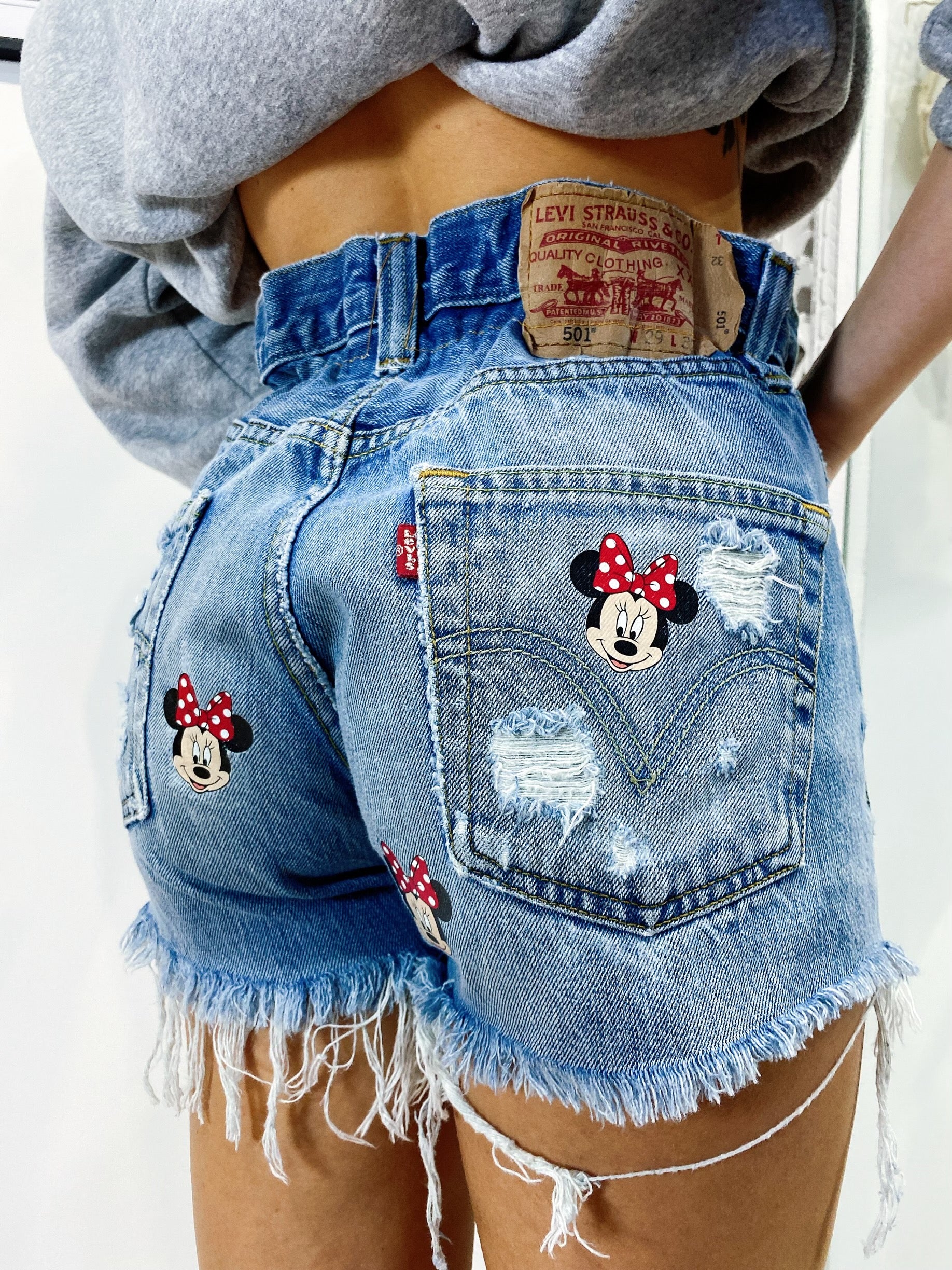 Levi’s Vintage stampa topolina e strappi bagno medio - R.a. Boutique 