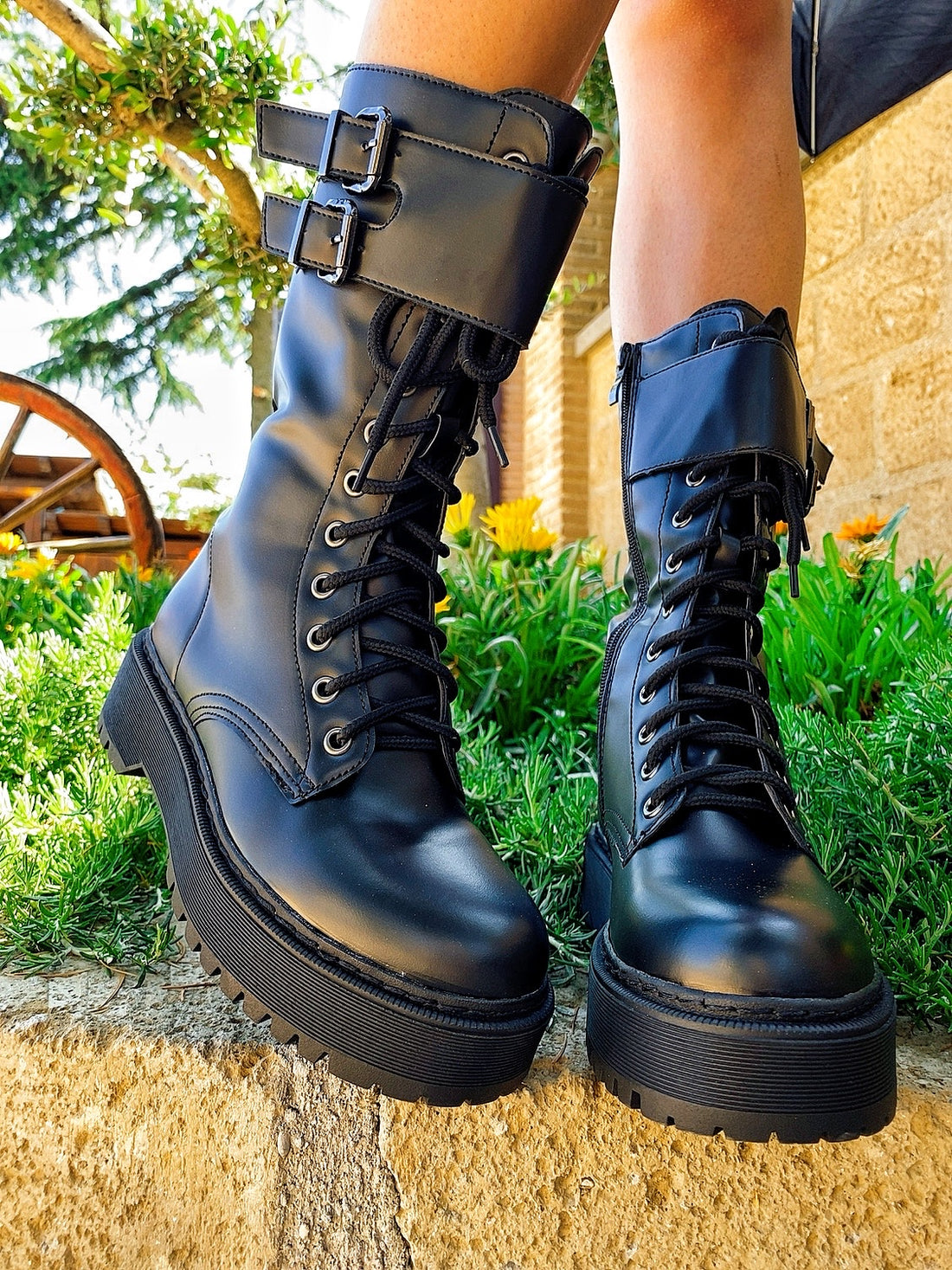 Biker Black alto con cinghia - R.a. Boutique 