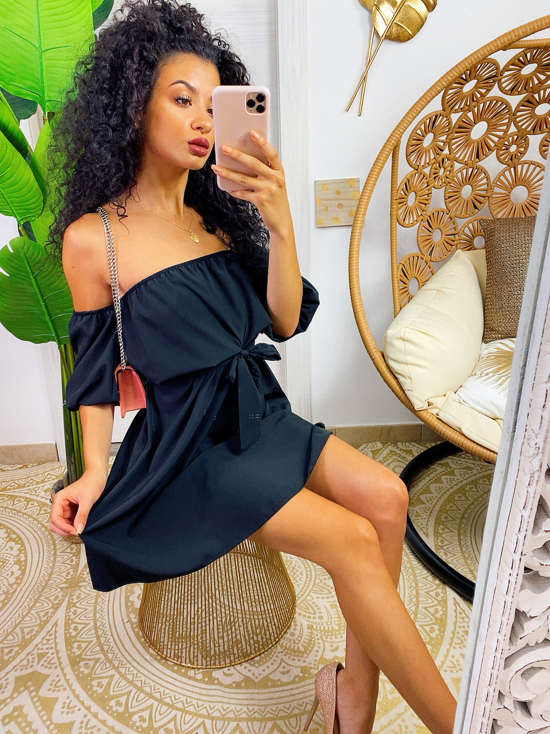 Abito con scollo a barchetta nero - R.a. Boutique 