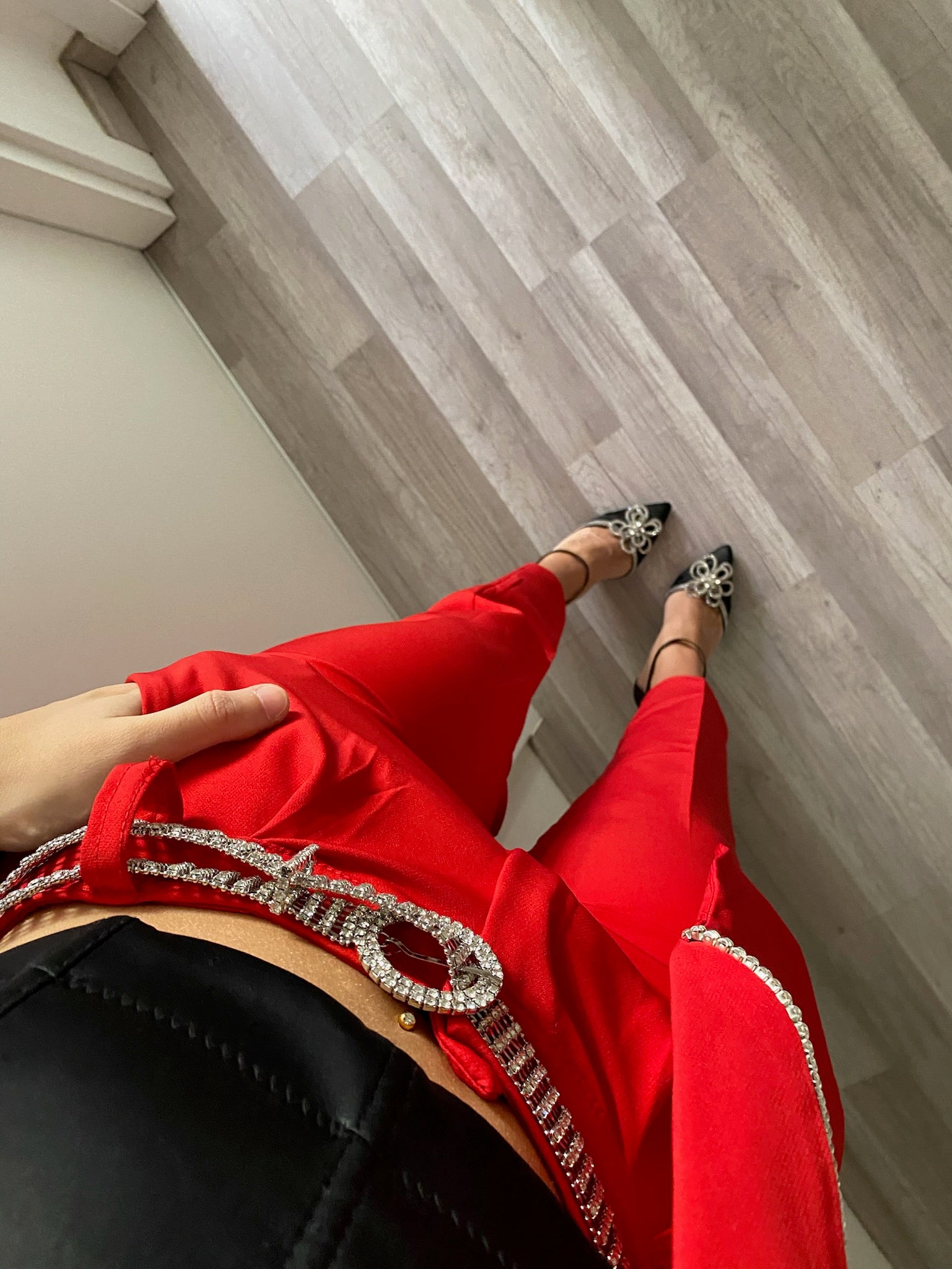 Completo giacca e pantalone strass rosso - R.a. Boutique 