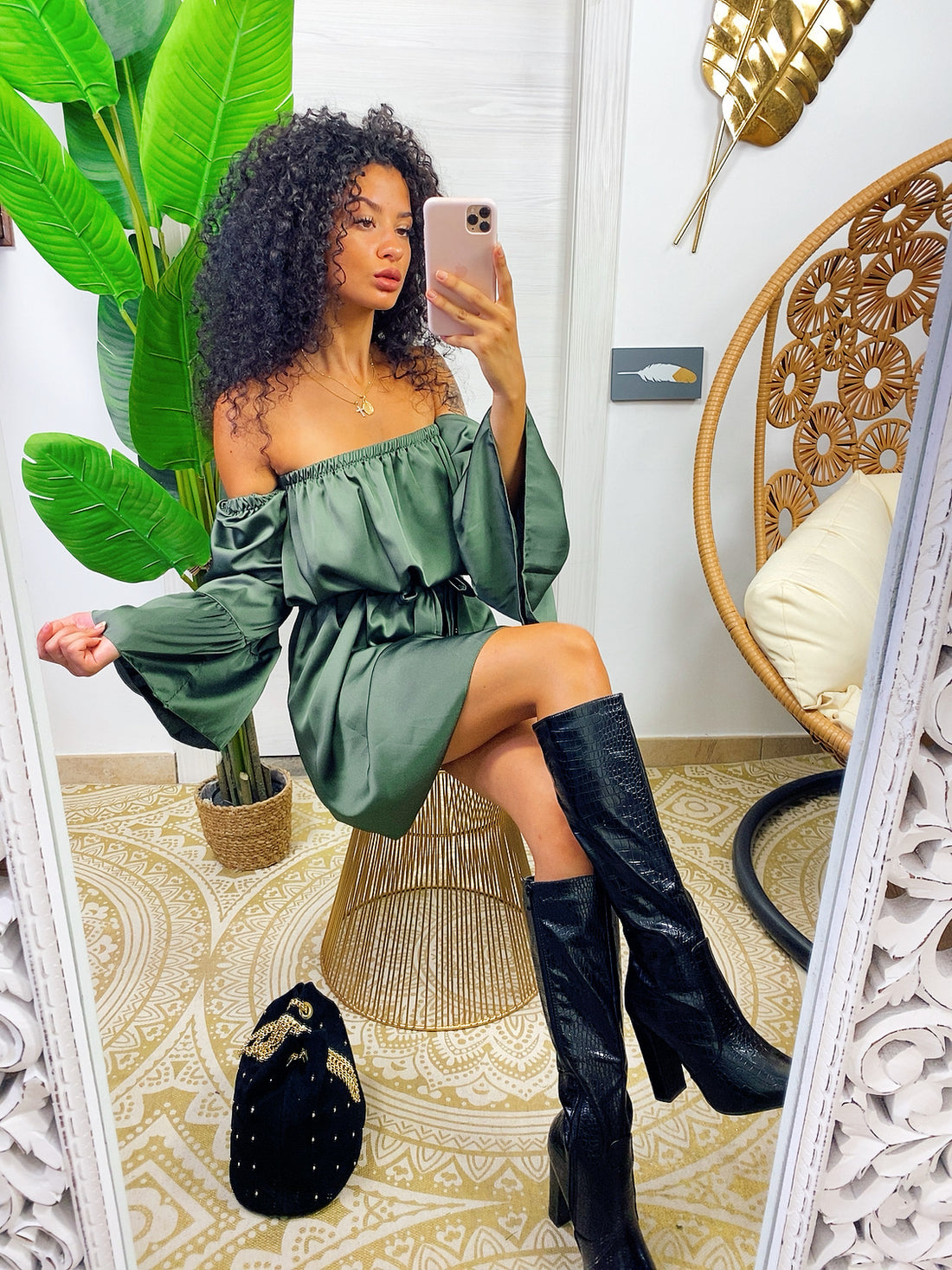 Abito in raso manica larga verde militare - R.a. Boutique 