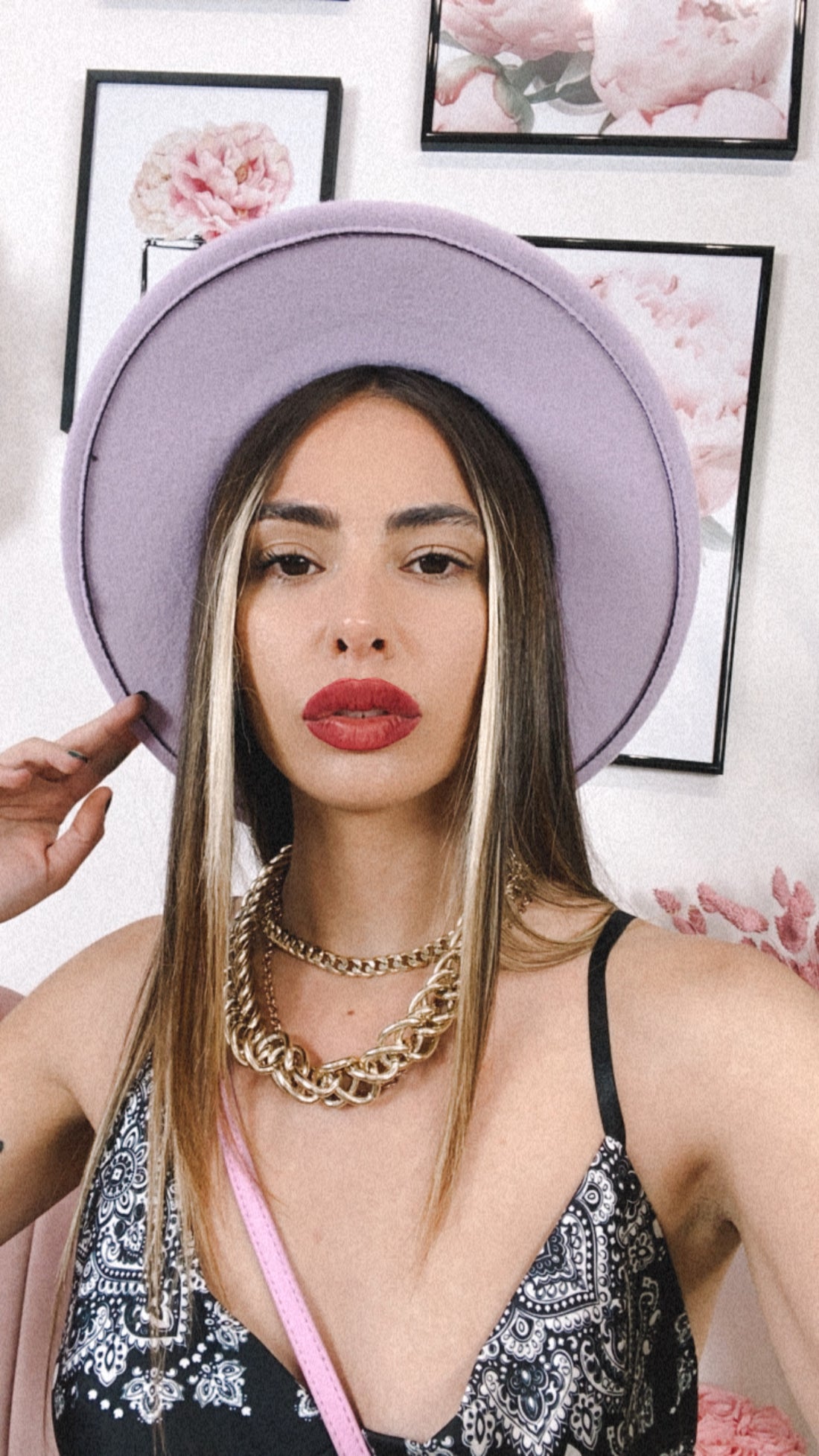 Cappello lilla con catena lilla - R.a. Boutique 