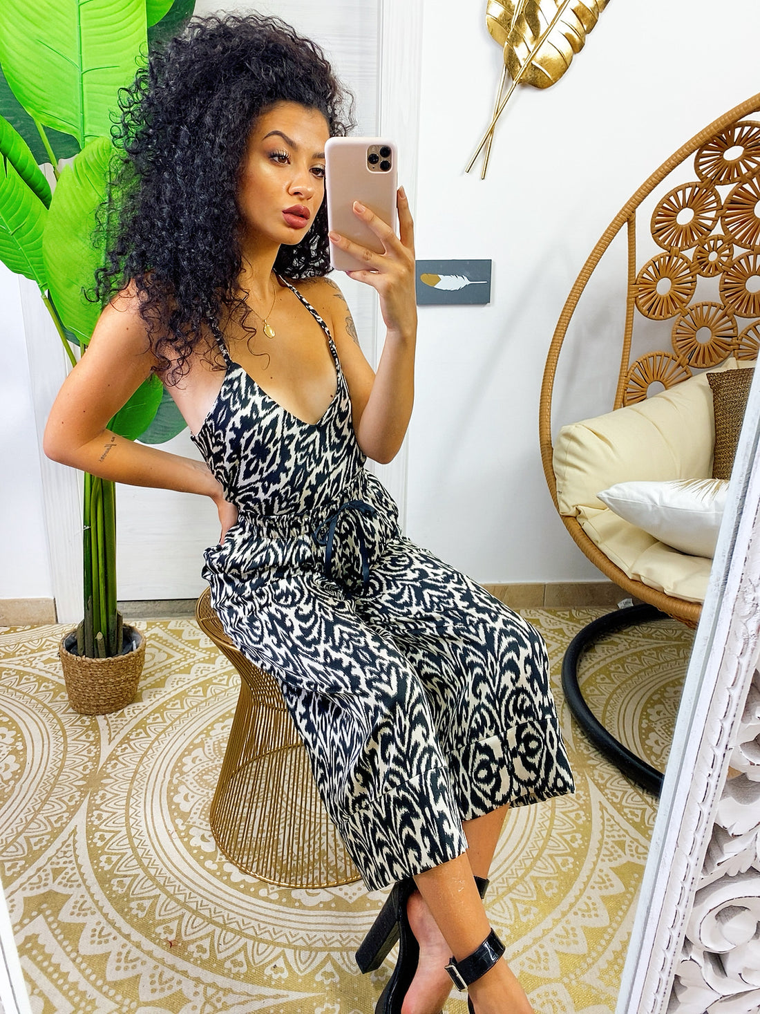 Completo canotta e pantalone fiorato nero - R.a. Boutique 