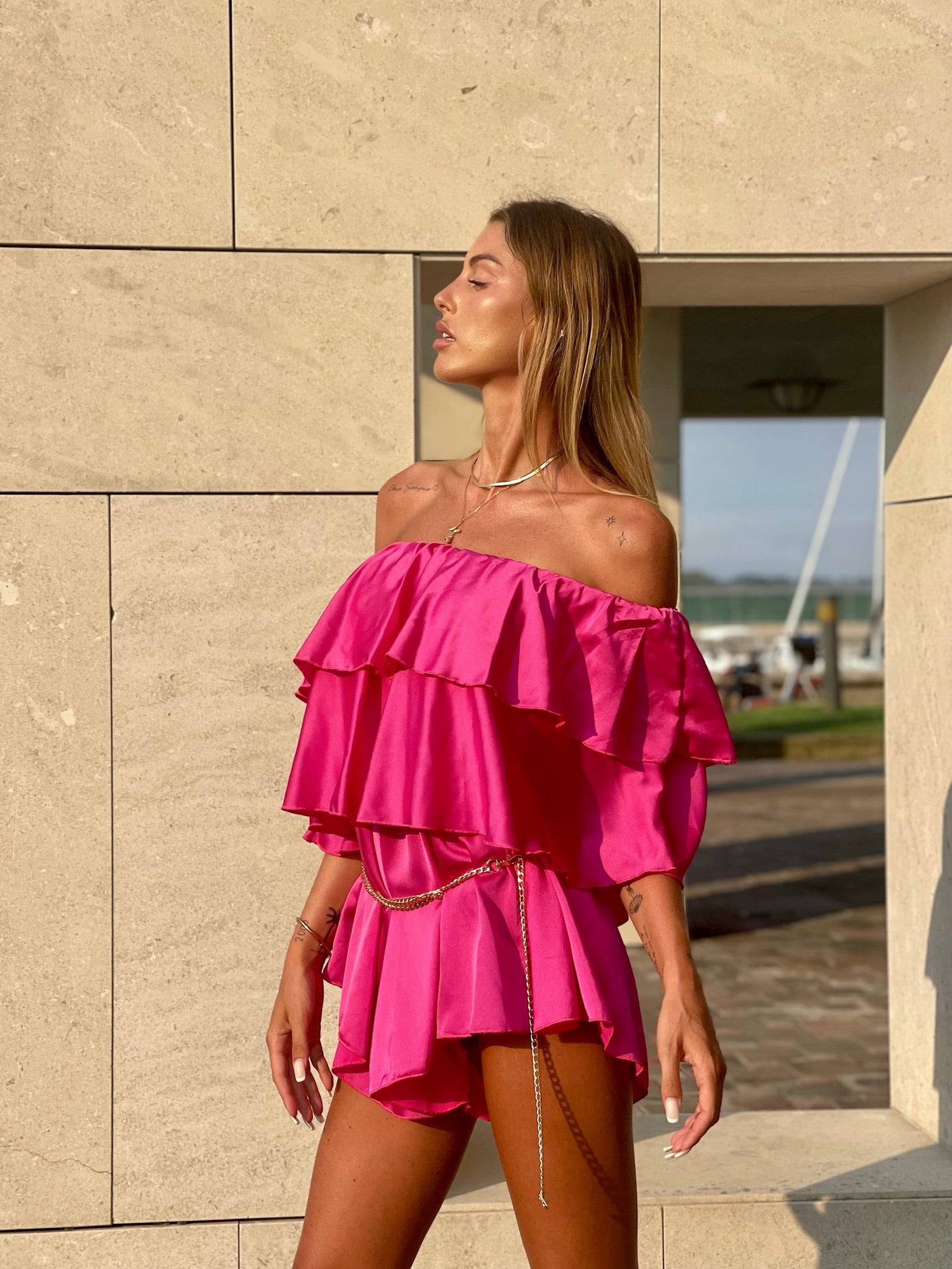 Tutina Fuxia scollo a barchetta e balze - R.a. Boutique 