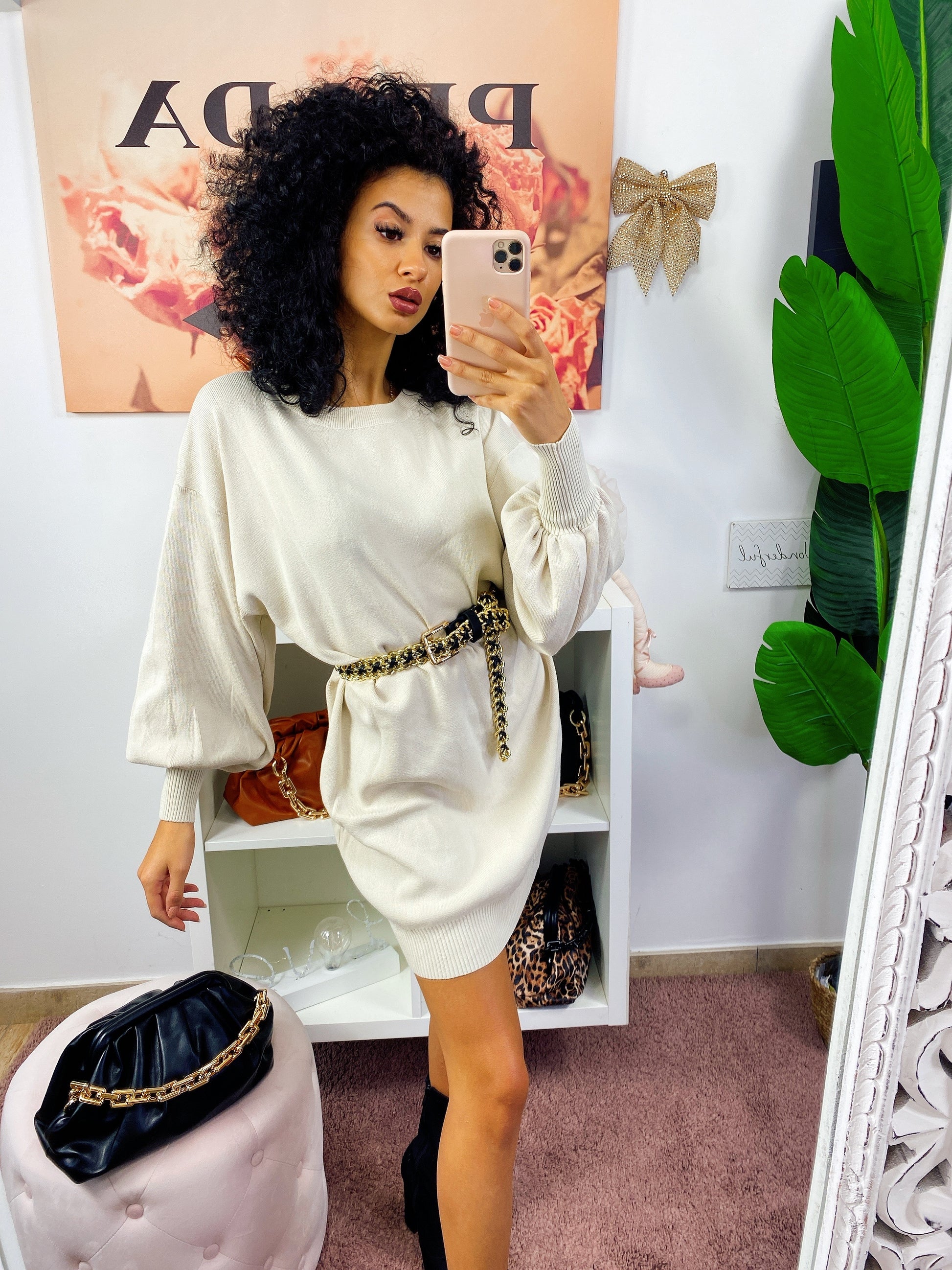 Cintura con catena nera oro - R.a. Boutique 