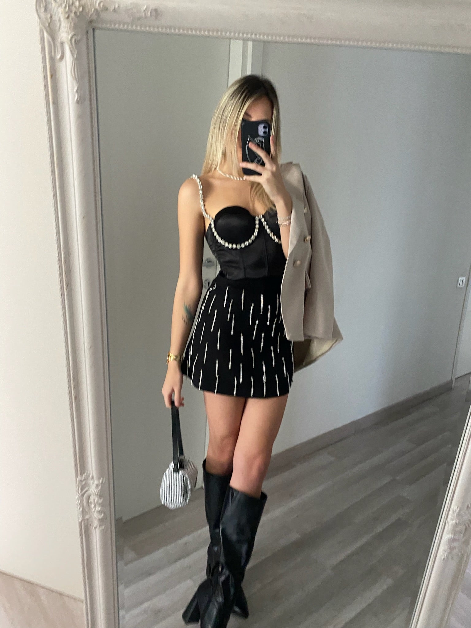 Giacca beige con bottoni oro - R.a. Boutique 