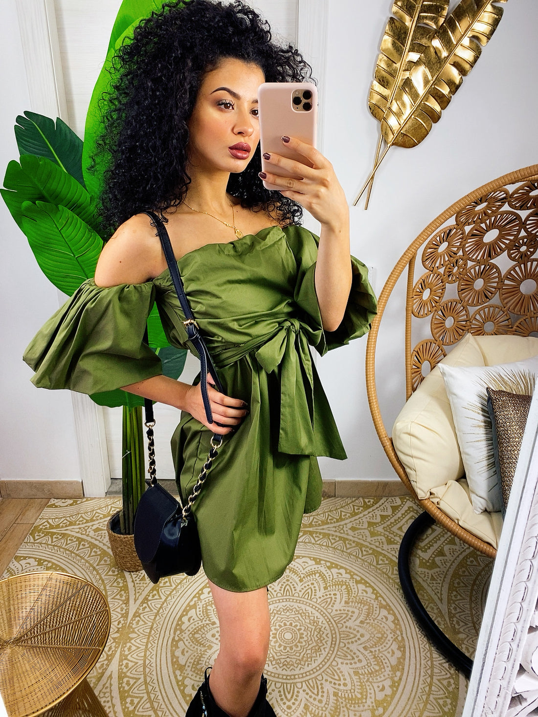 Abito con scollo a barchetta verde militare - R.a. Boutique 