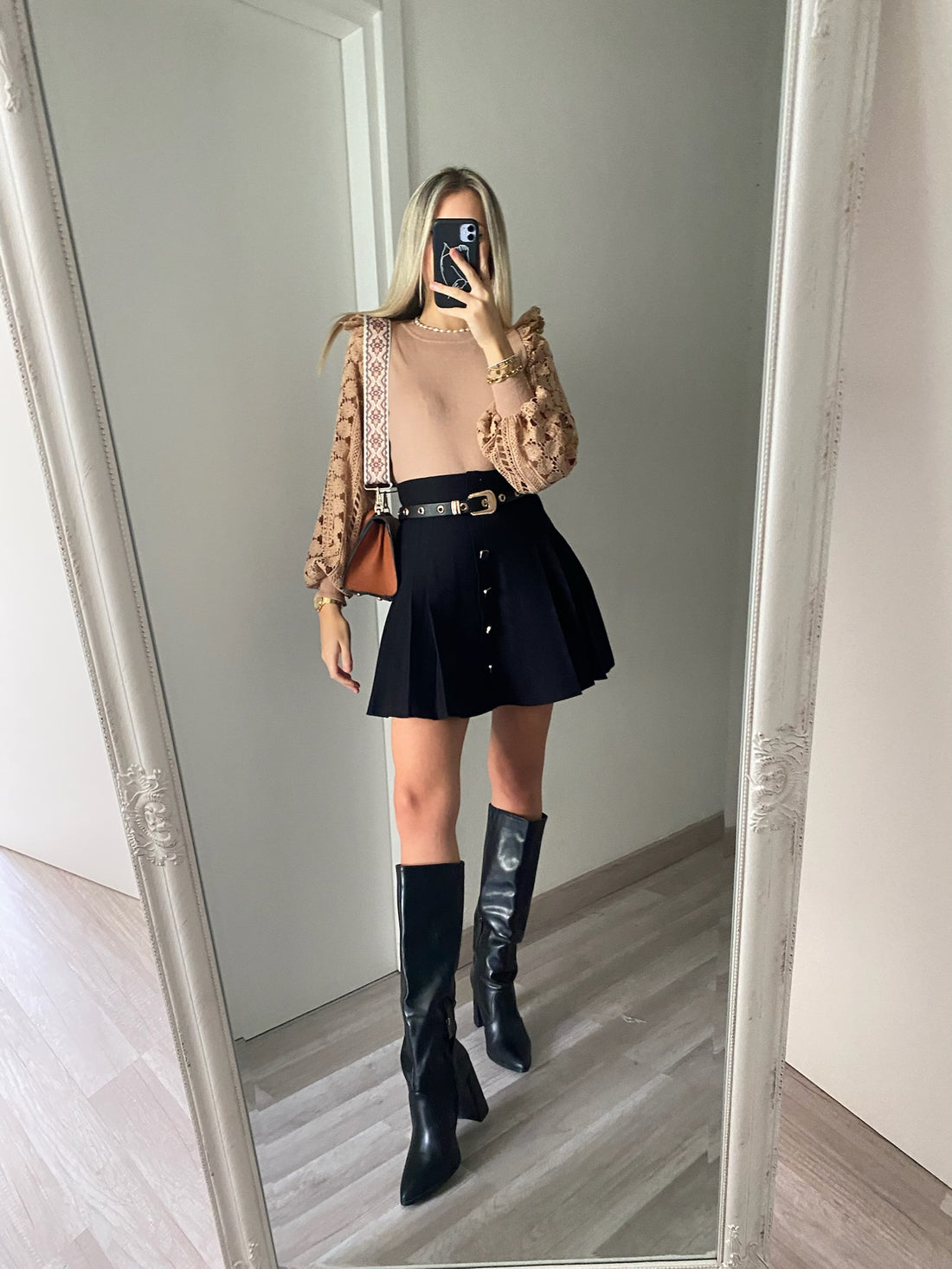 Gonna a pieghine in lana nera - R.a. Boutique 