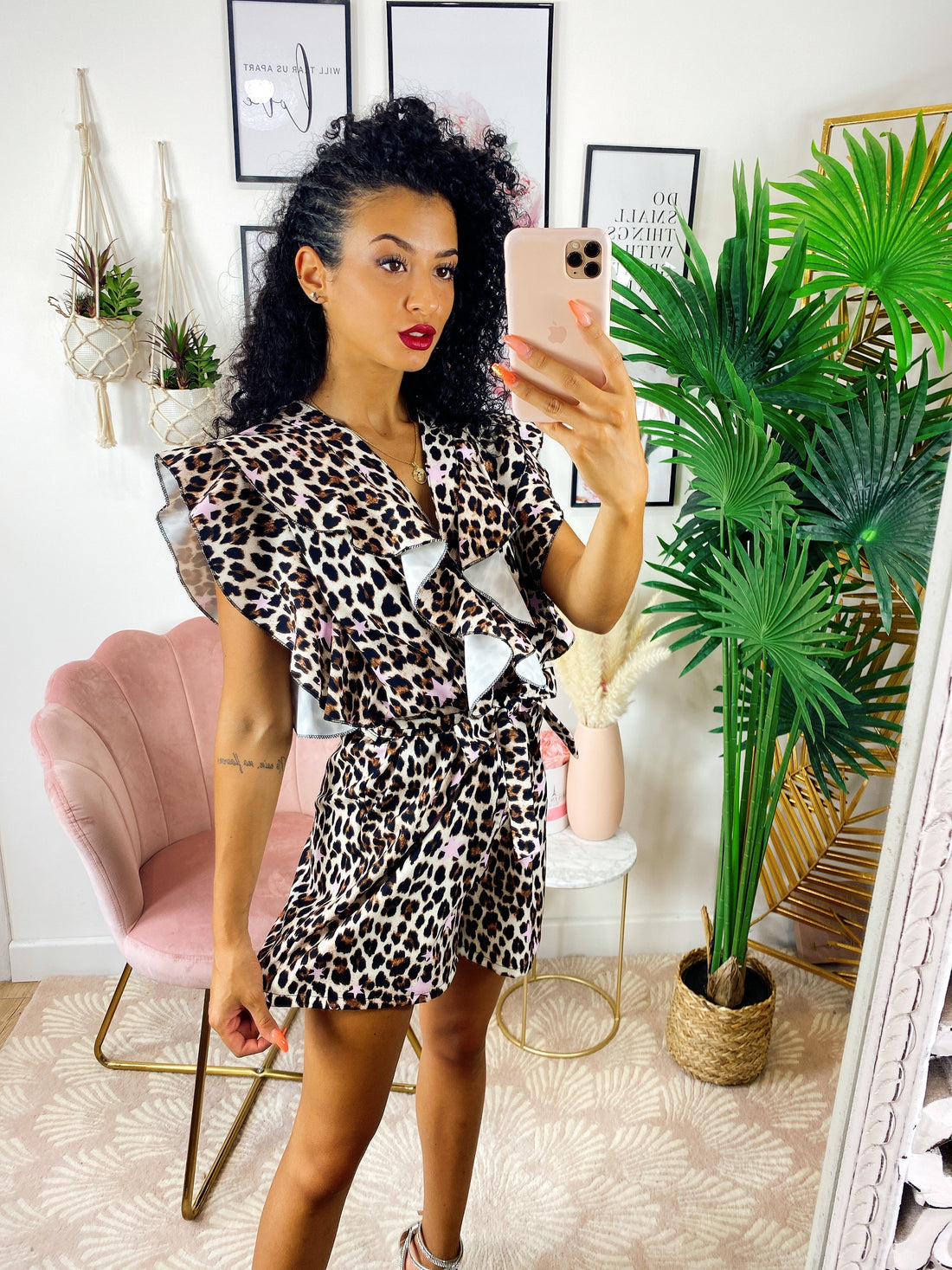 Tutina Maculata con scollo a V e voilant stelle rosa - R.a. Boutique 