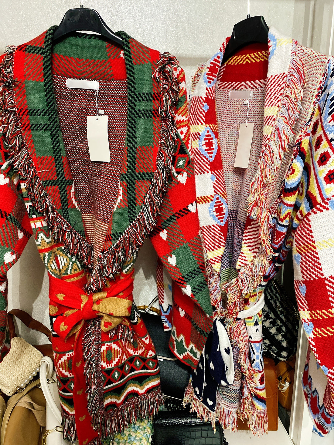 Cardigan frange e cinta con cuori top Quality - R.a. Boutique 