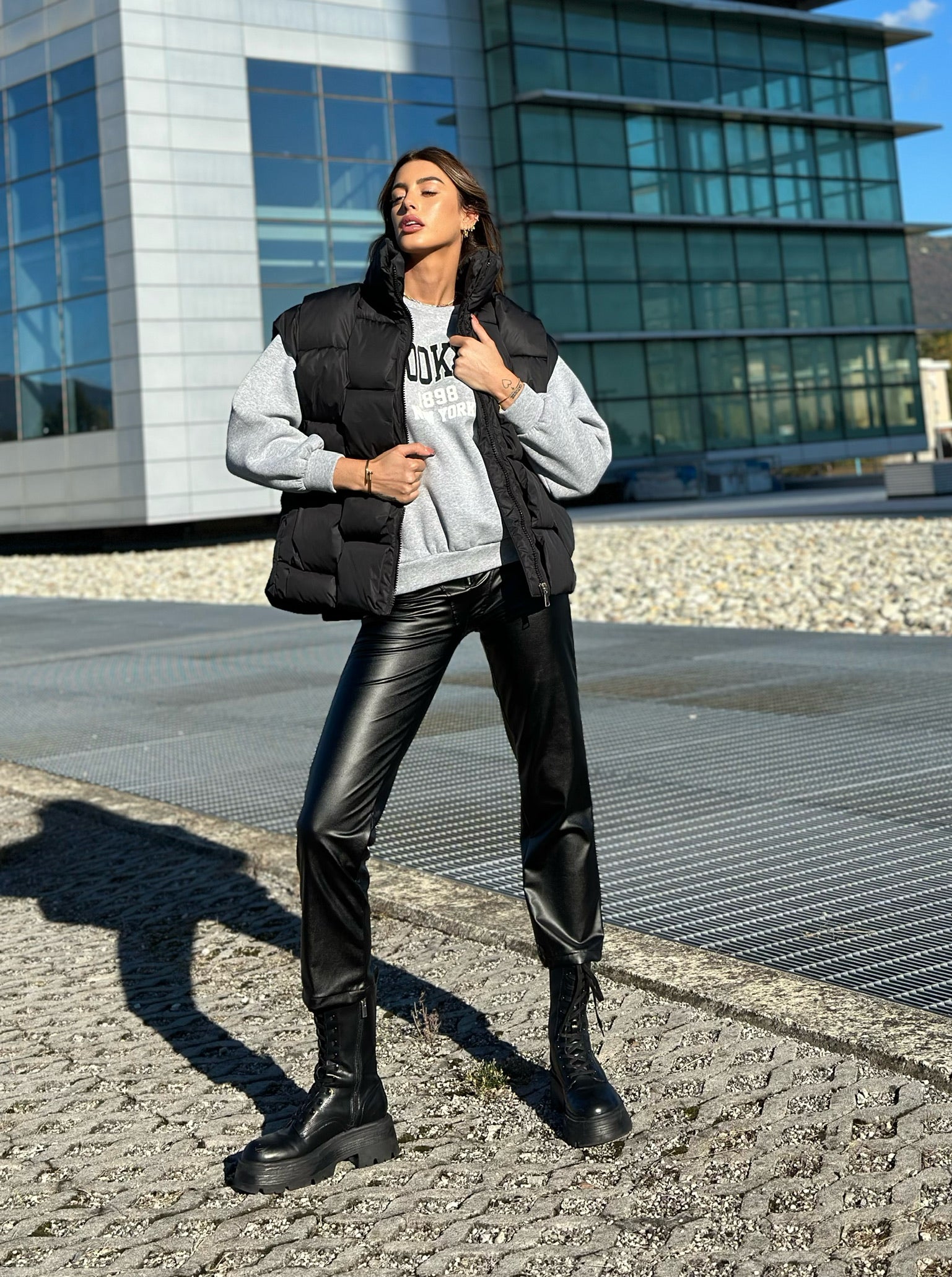 Smanicato over black - R.a. Boutique 