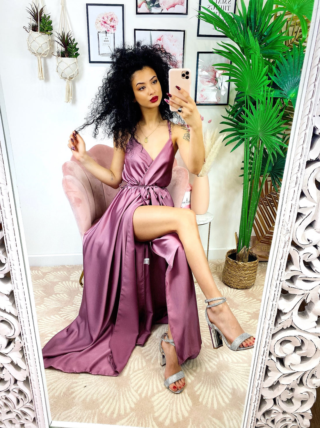 Abito in raso con maxi spacco glicine - R.a. Boutique 