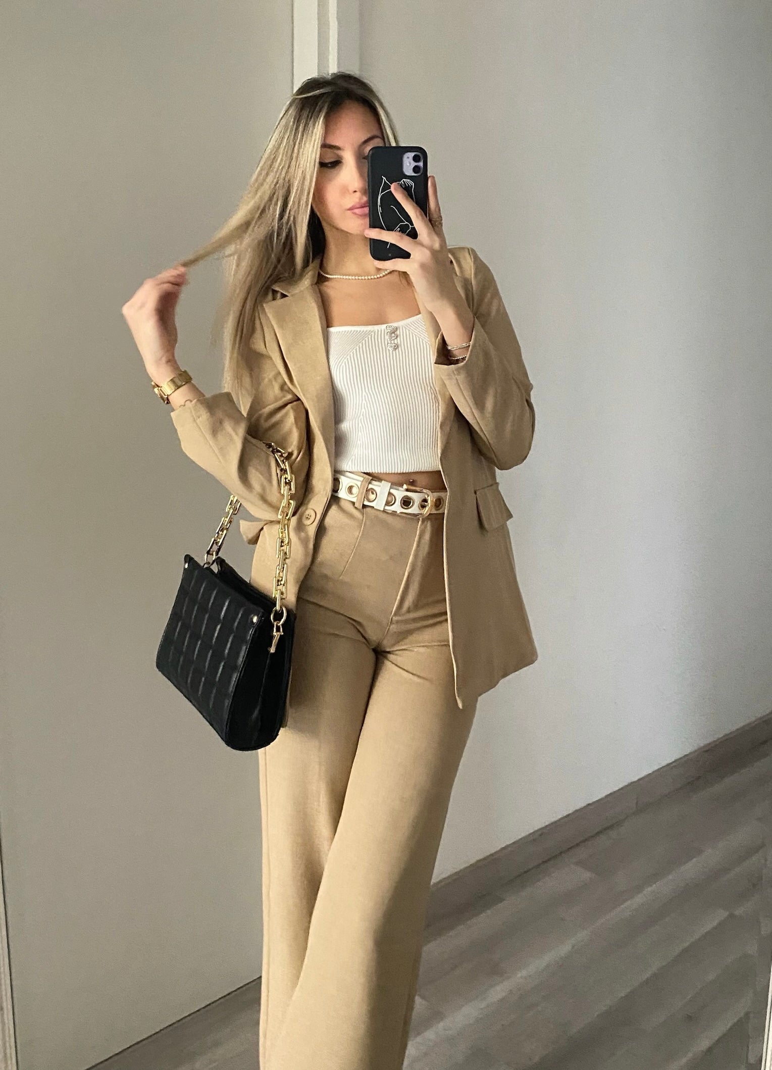 Completo giacca e pantalone beige - R.a. Boutique 