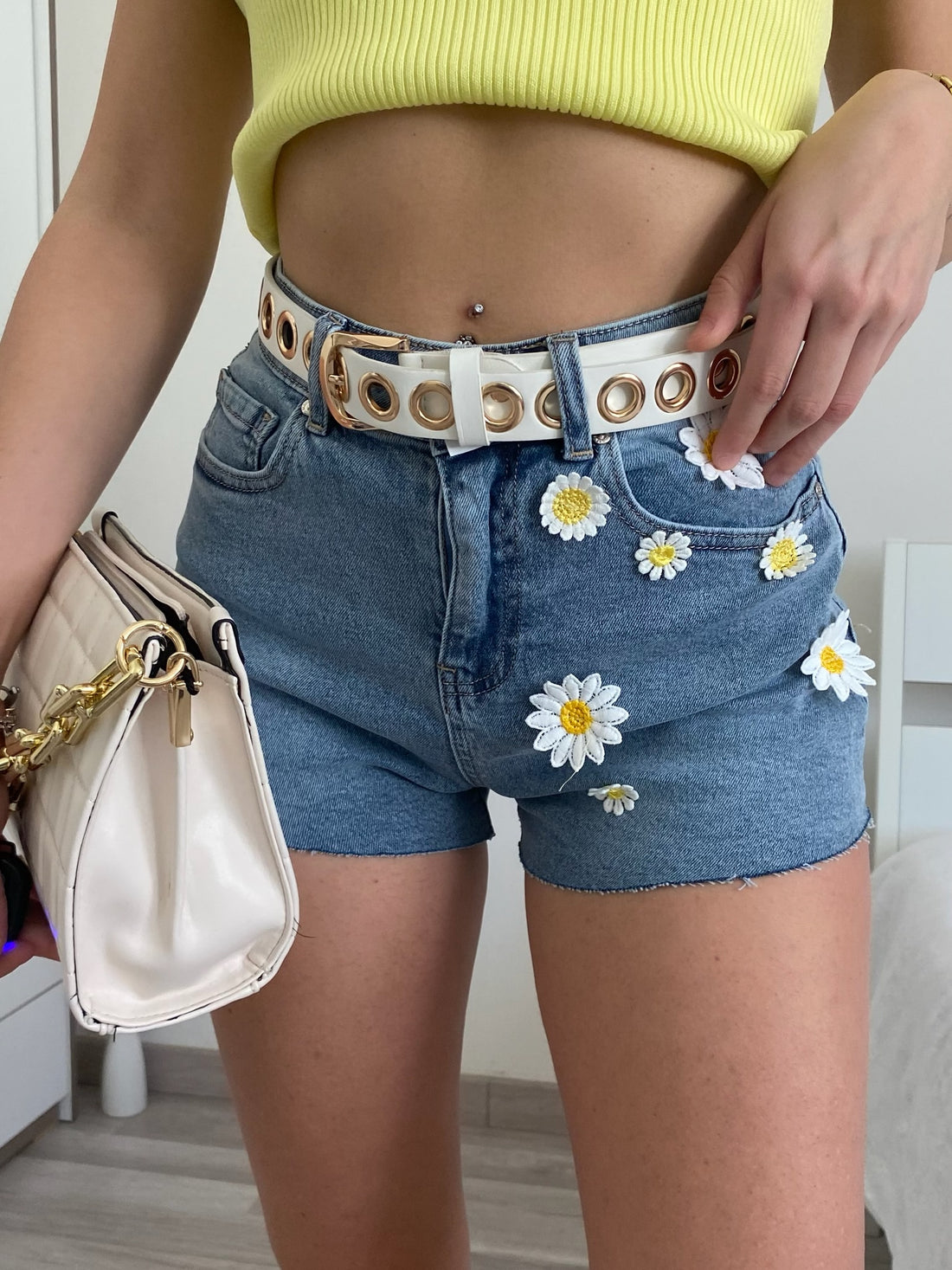 Short con margherite - R.a. Boutique 