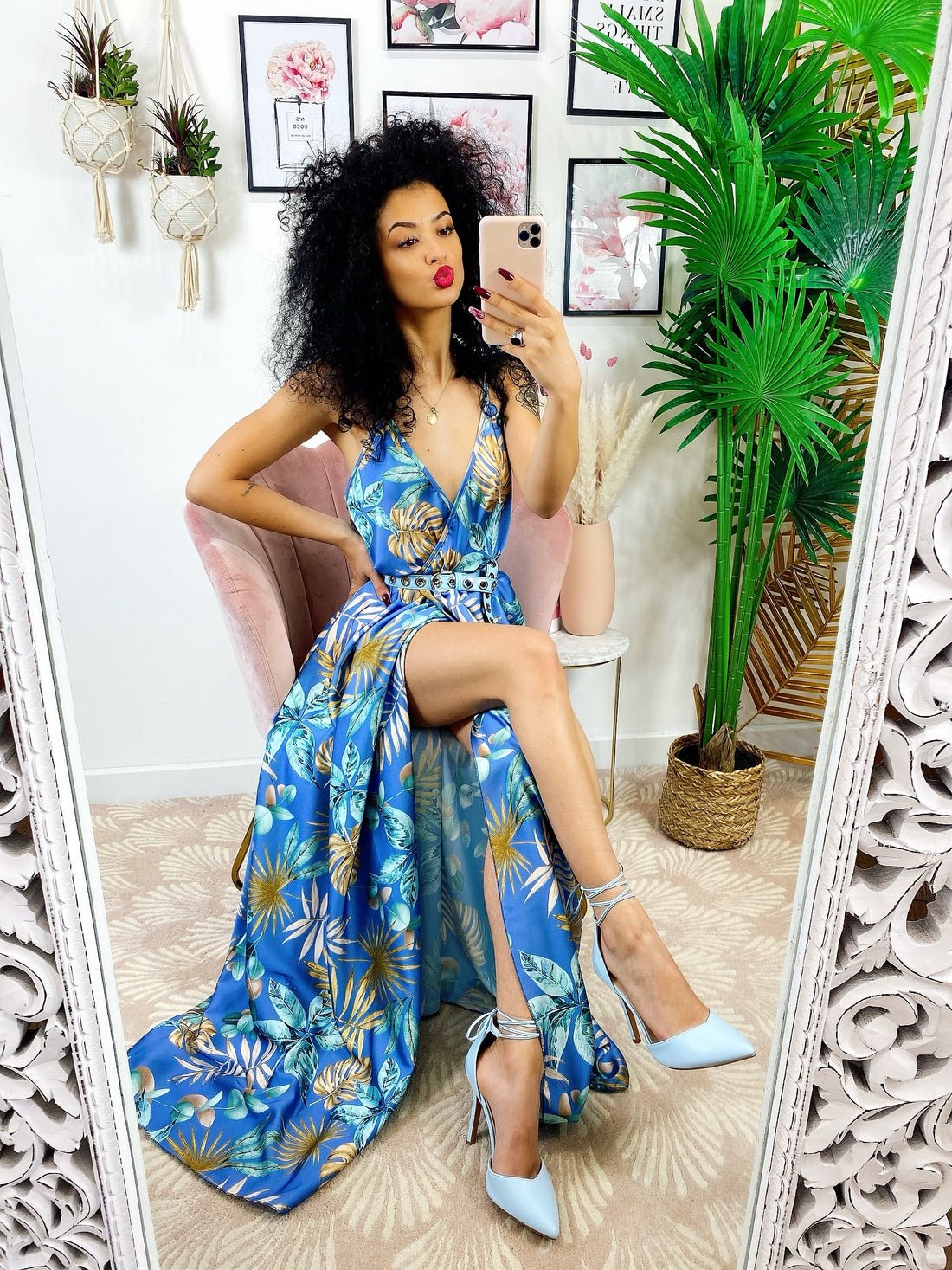 Abito in raso floreale con maxi spacco celeste - R.a. Boutique 