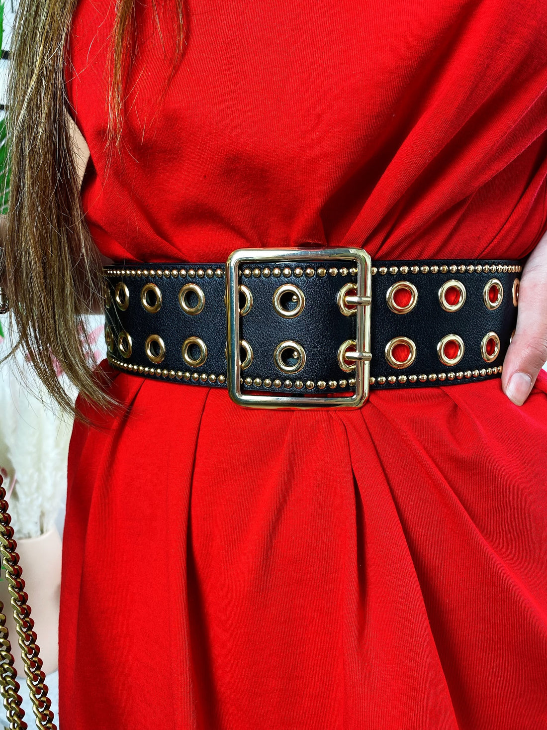 Cinturone largo occhielli oro e borchiette - R.a. Boutique 