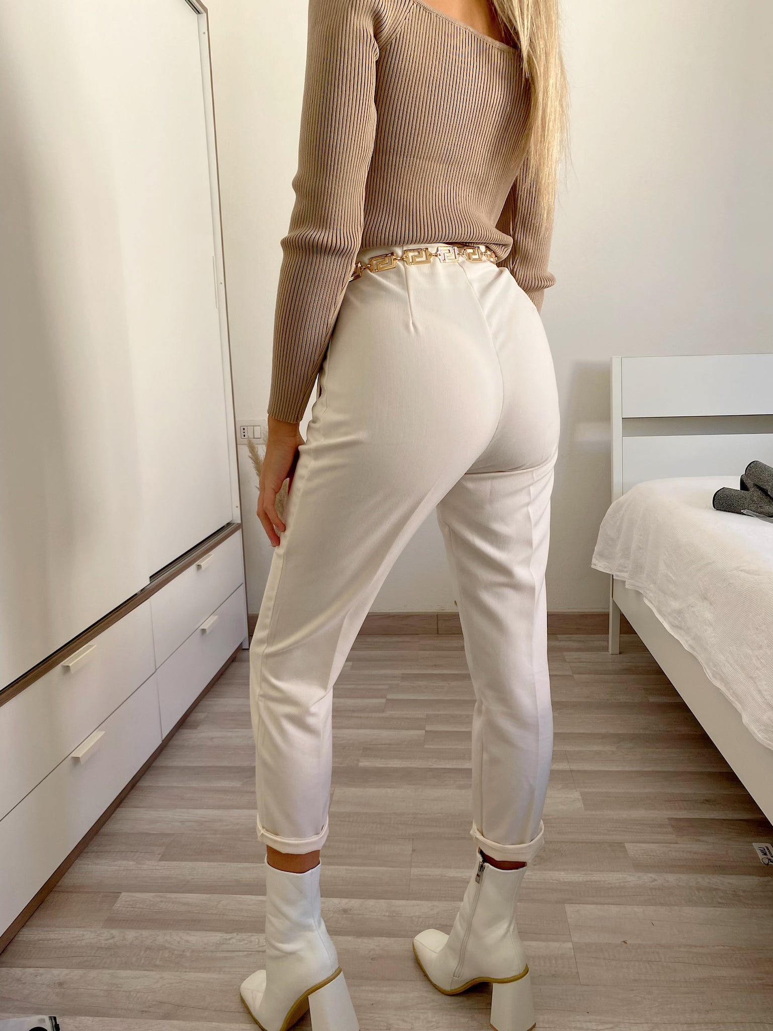 Pantalone vita alta panna - R.a. Boutique 