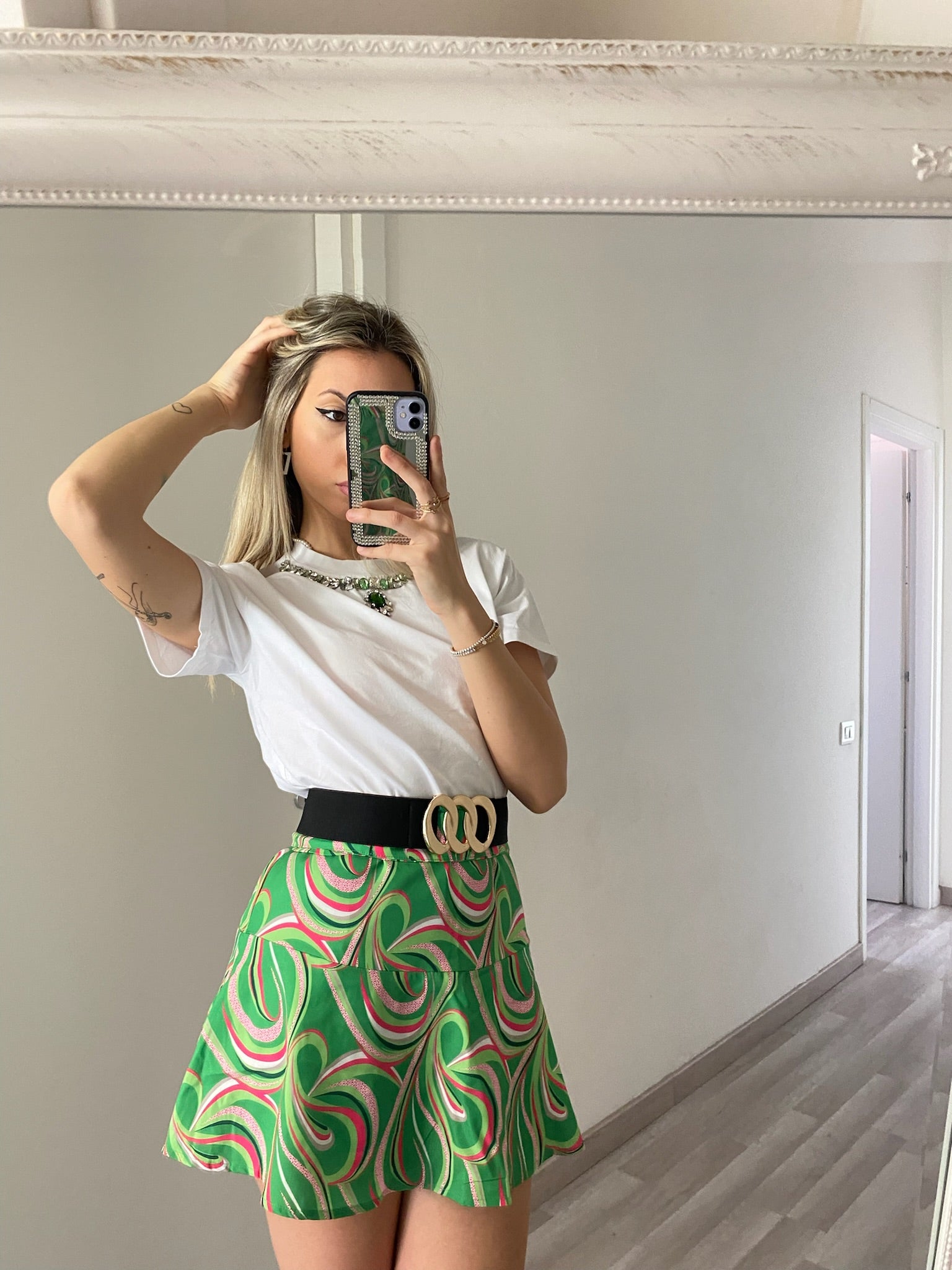 T-shirt con gioiello al collo verde - R.a. Boutique 