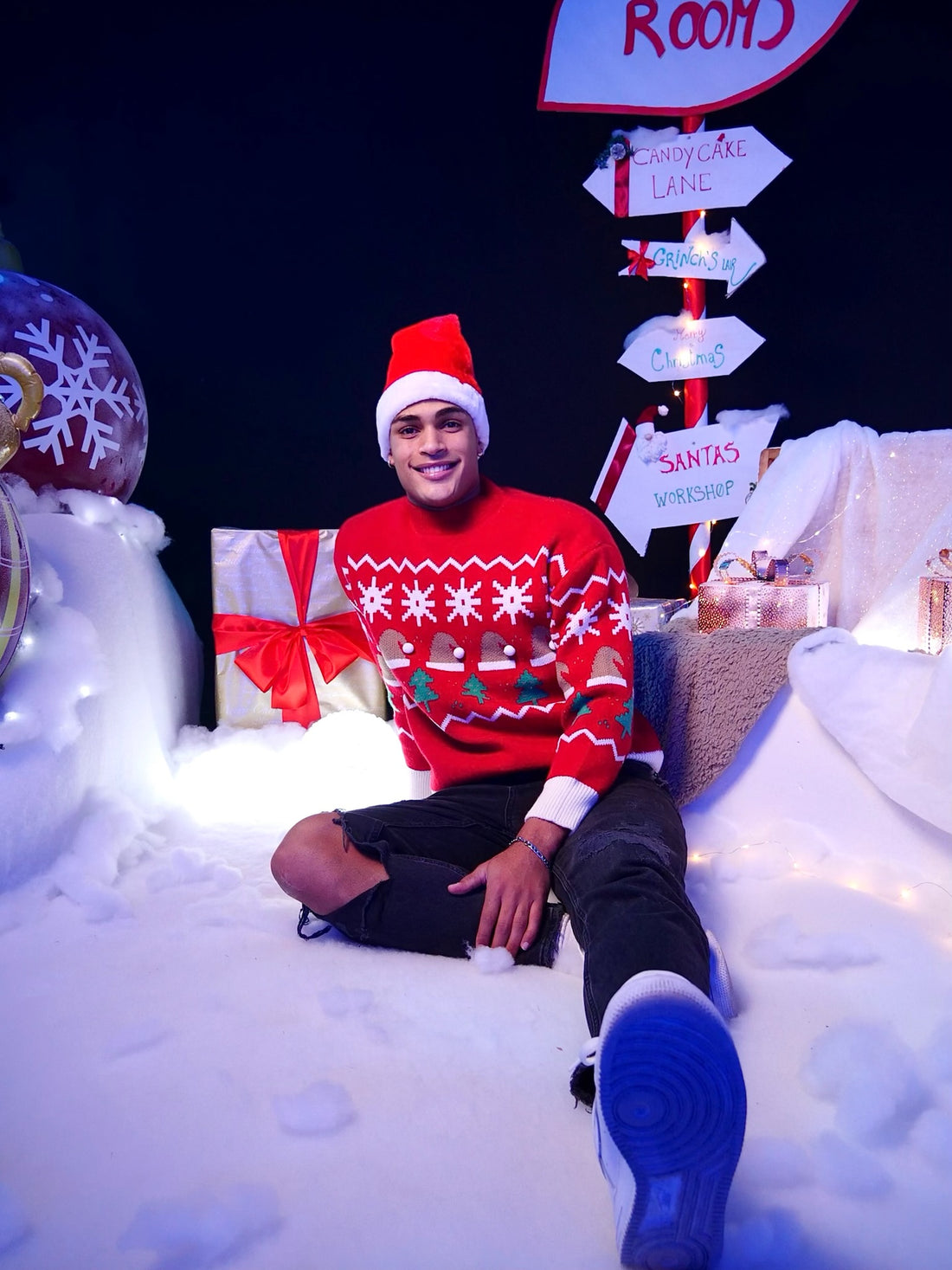 Maglione Top Quality Unisex con cappellini rosso - R.a. Boutique 