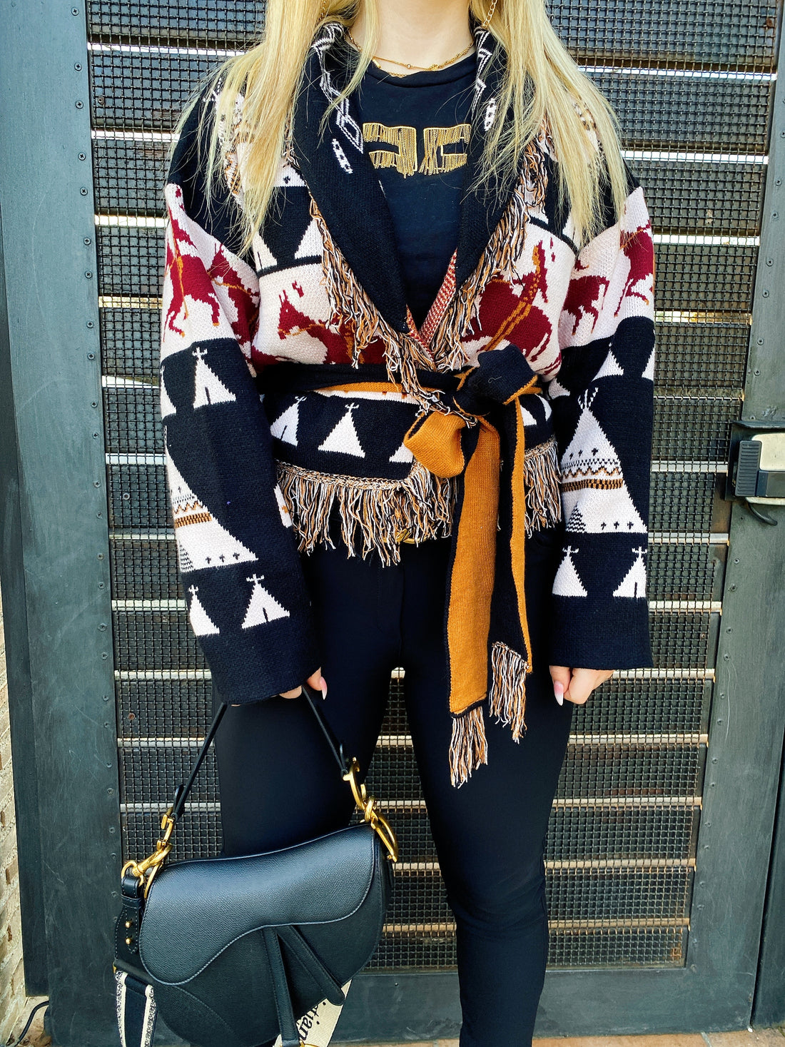 Cardigan corto frange e cinta con cavallo nero - R.a. Boutique 