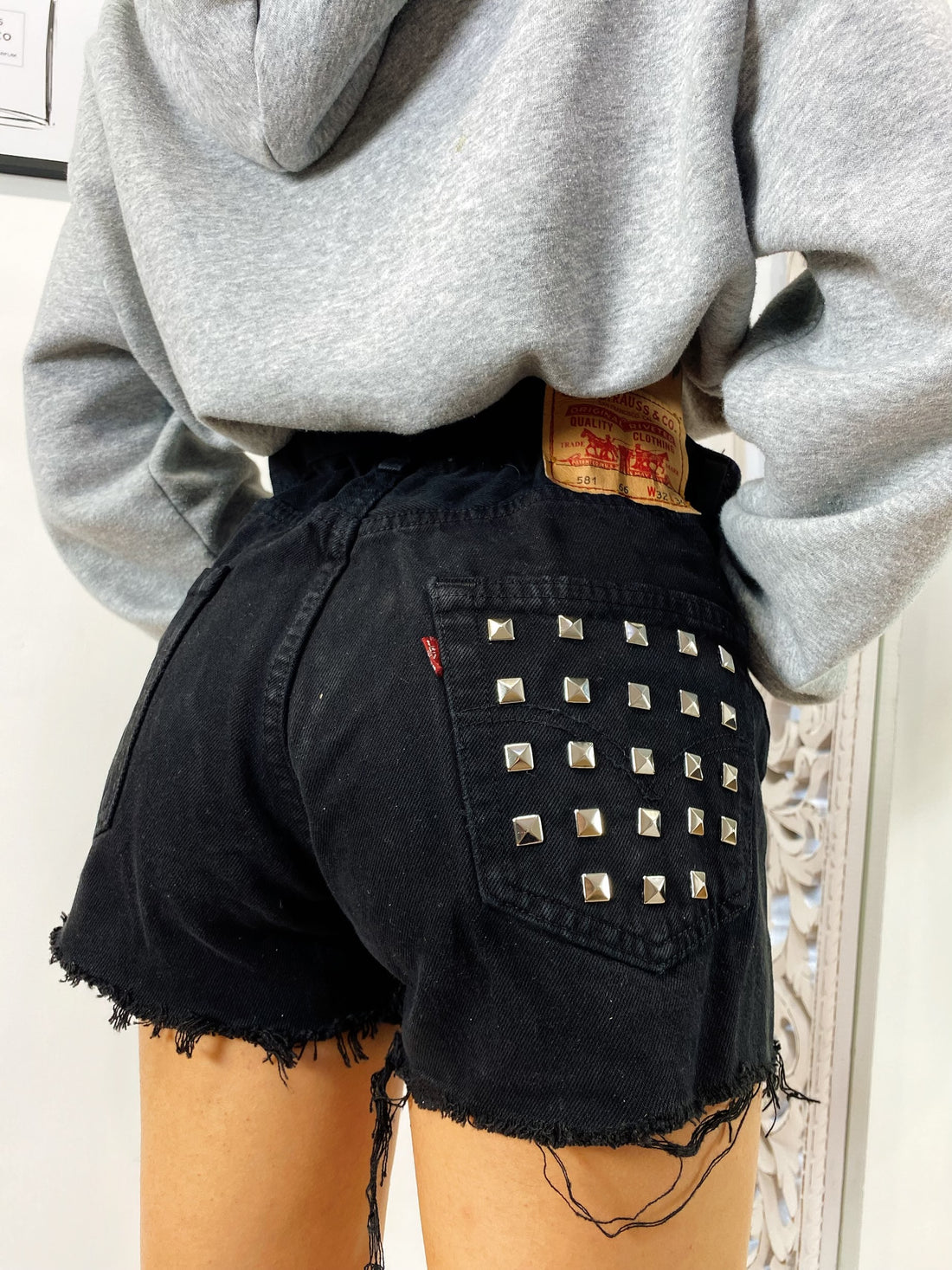Short Levi’s Vintage nero con borchie - R.a. Boutique 
