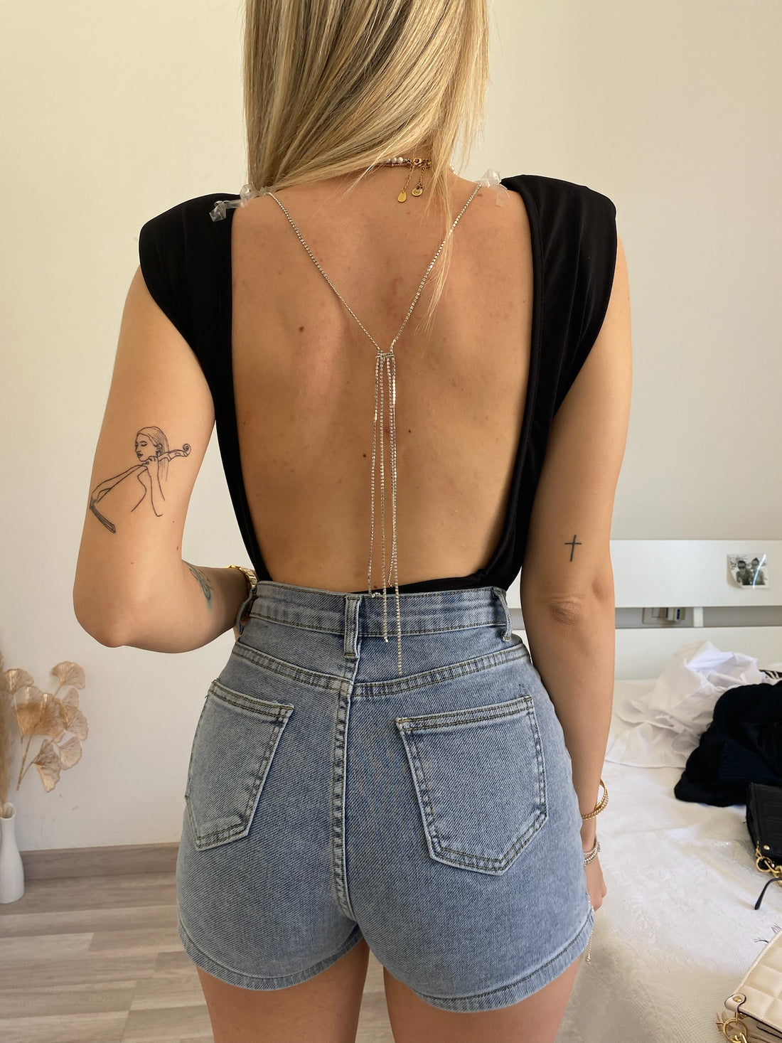 Body con ciondolo - R.a. Boutique 