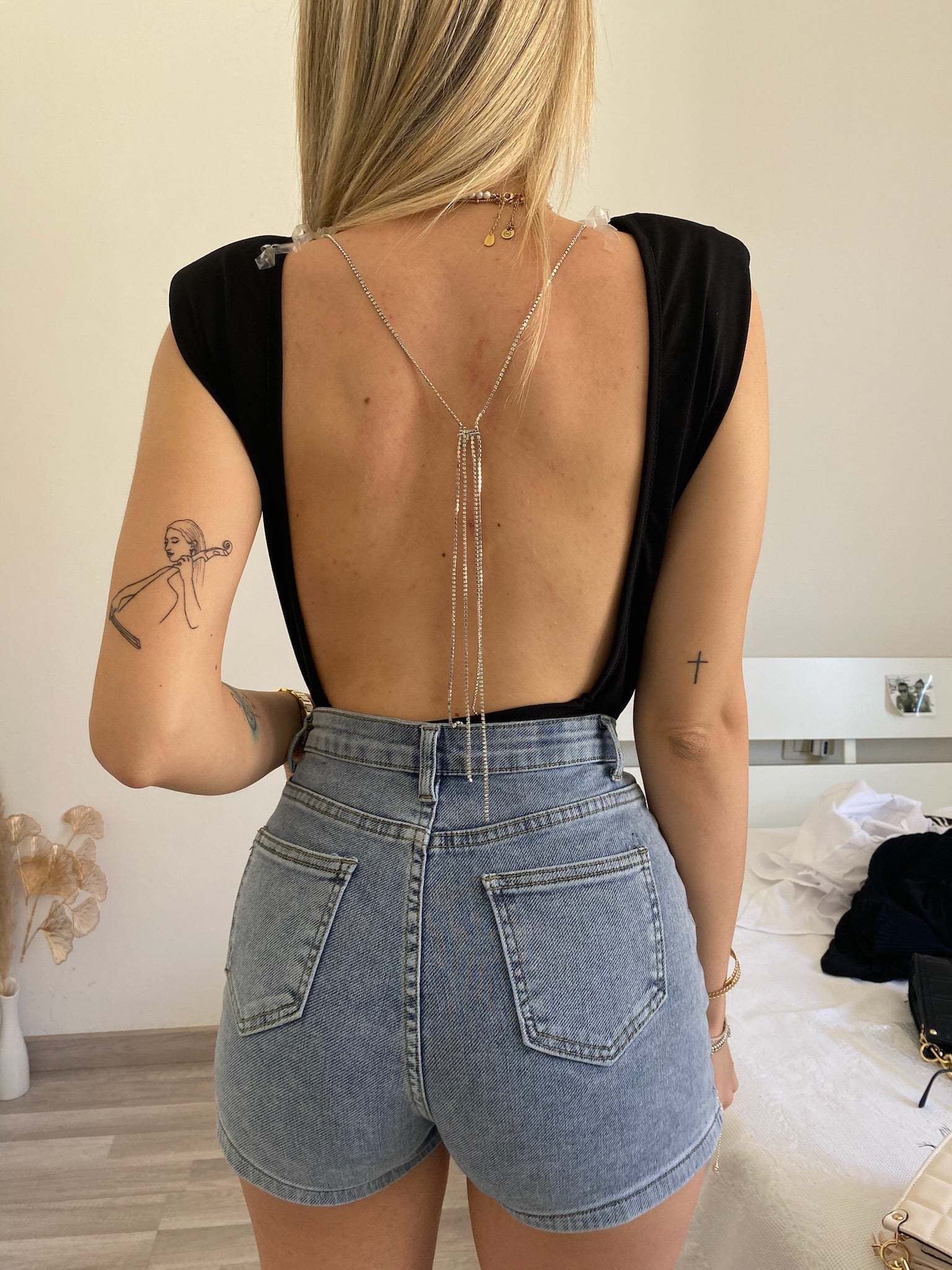 Body con ciondolo - R.a. Boutique 