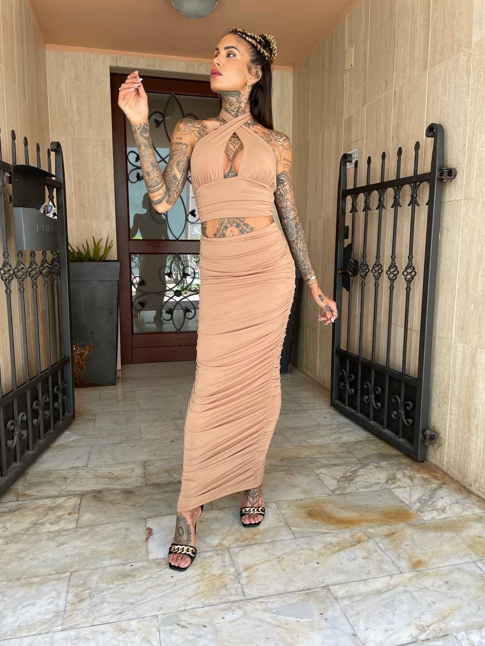 Completo top e gonna nude - R.a. Boutique 